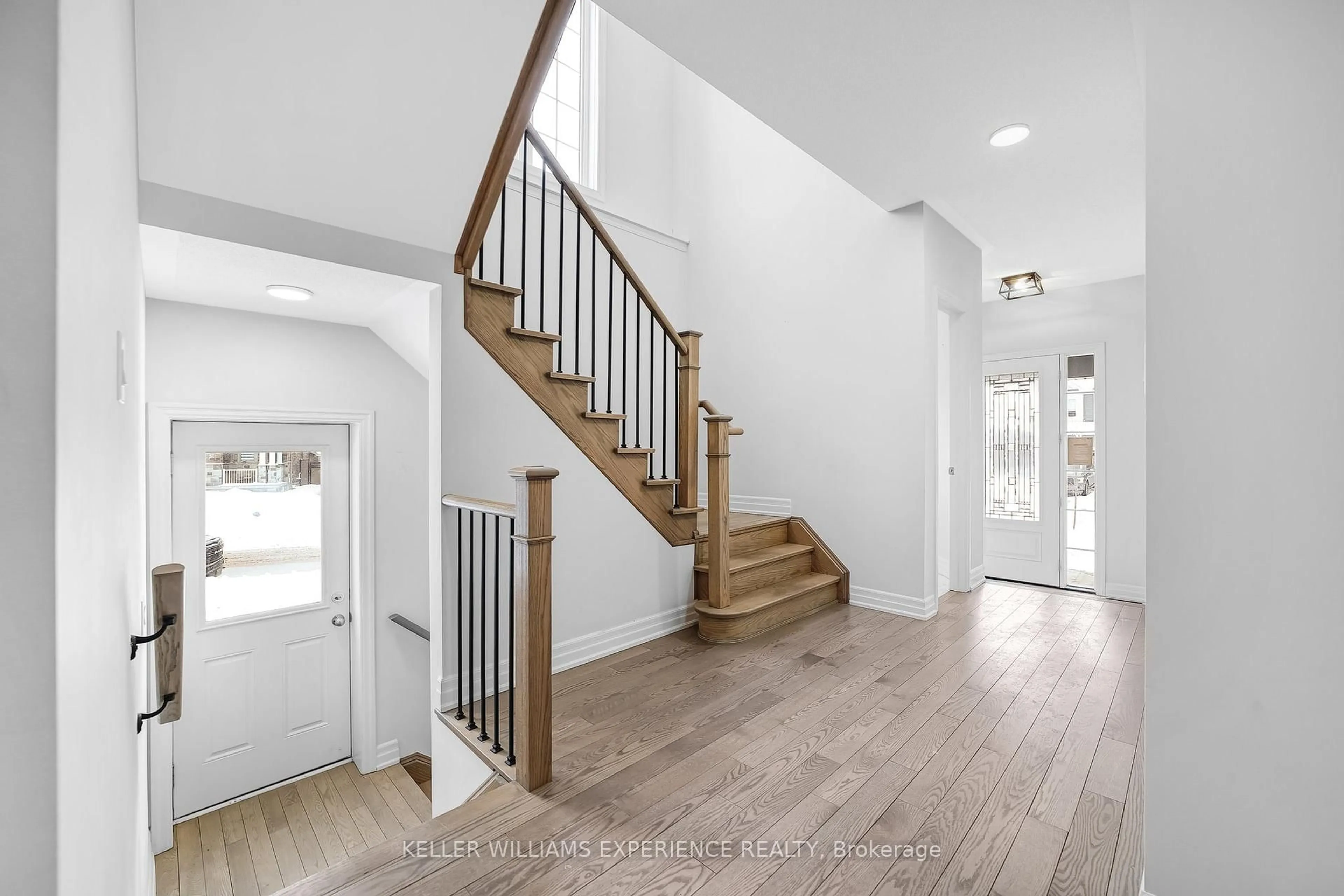 Unknown for 31 Wood Cres, Essa Ontario L3W 0M5