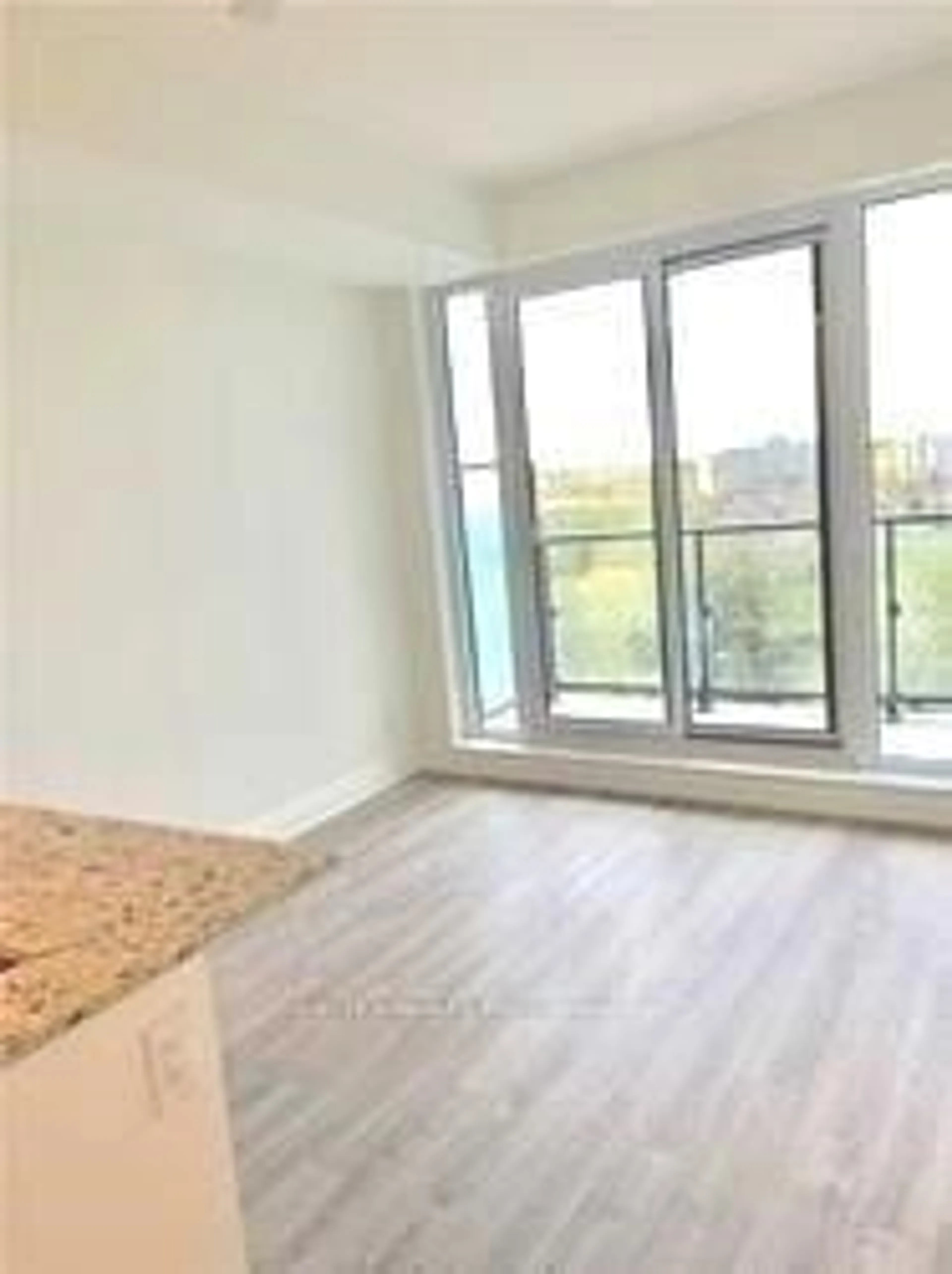 A pic of a room for 9618 Yonge St #1003, Richmond Hill Ontario L4C 0X5
