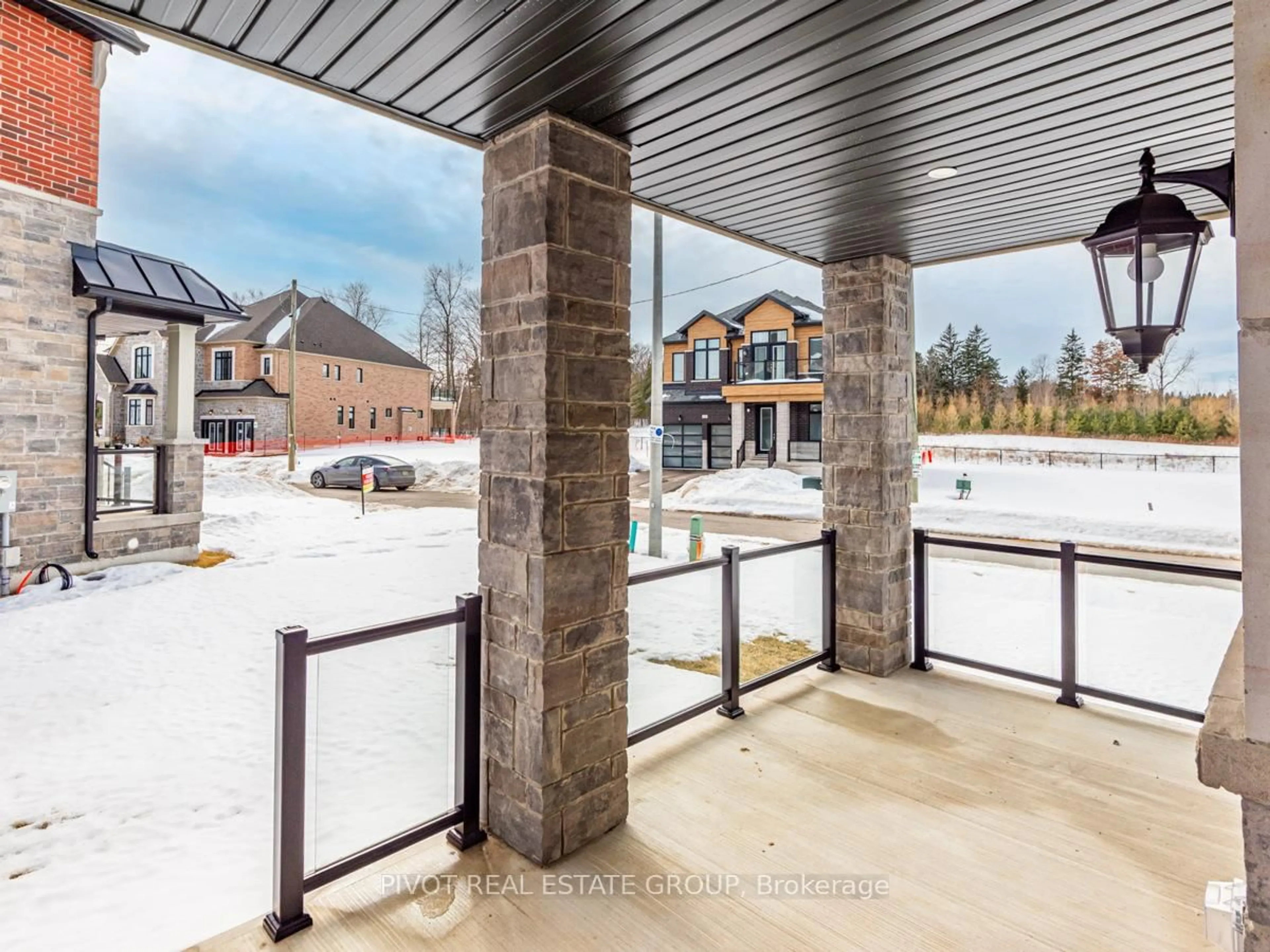 Patio, unknown for 19 Montorio Dr, Richmond Hill Ontario L4E 1N4