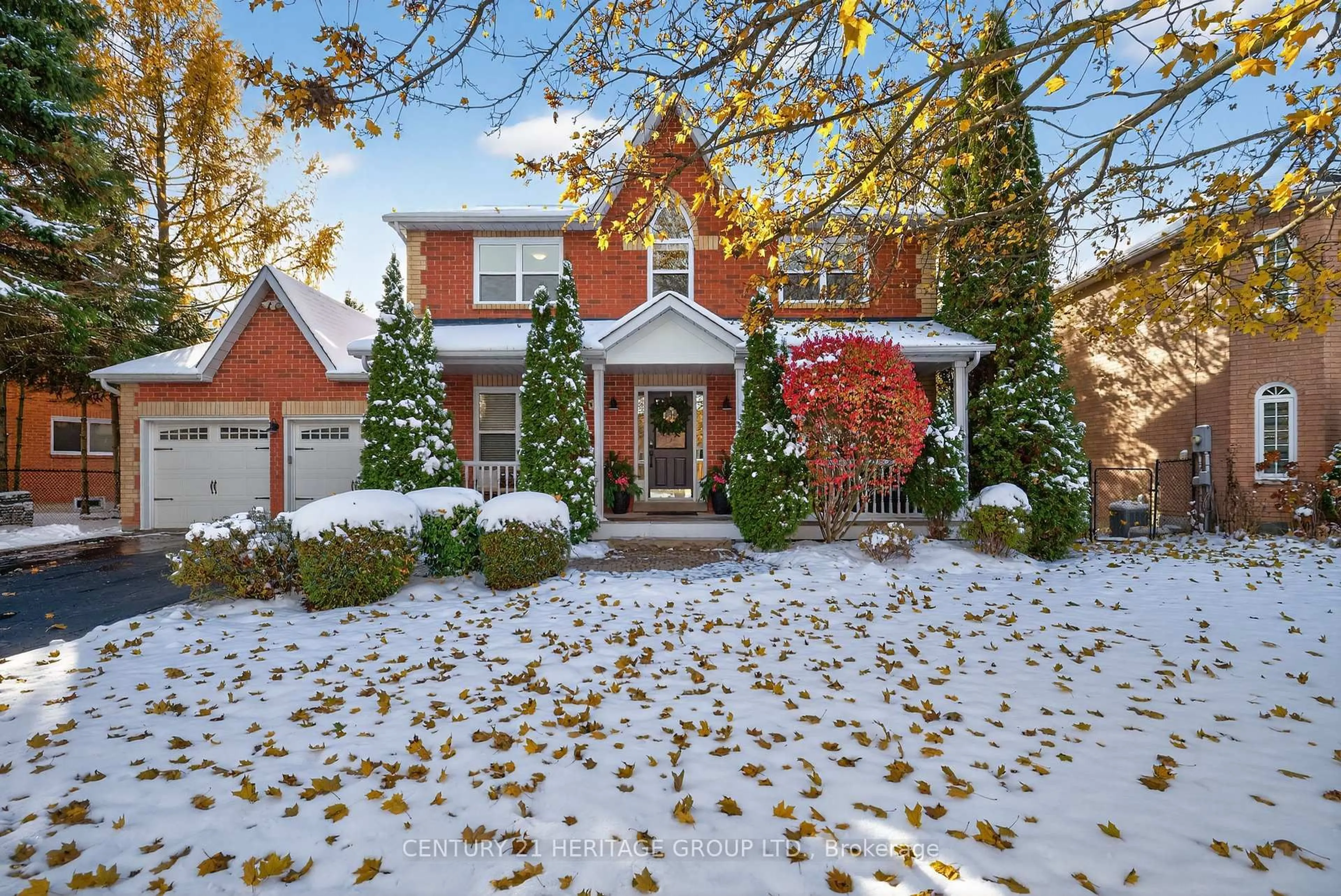 Home with brick exterior material, street for 408 Devanjan Circ, Newmarket Ontario L3Y 8H5