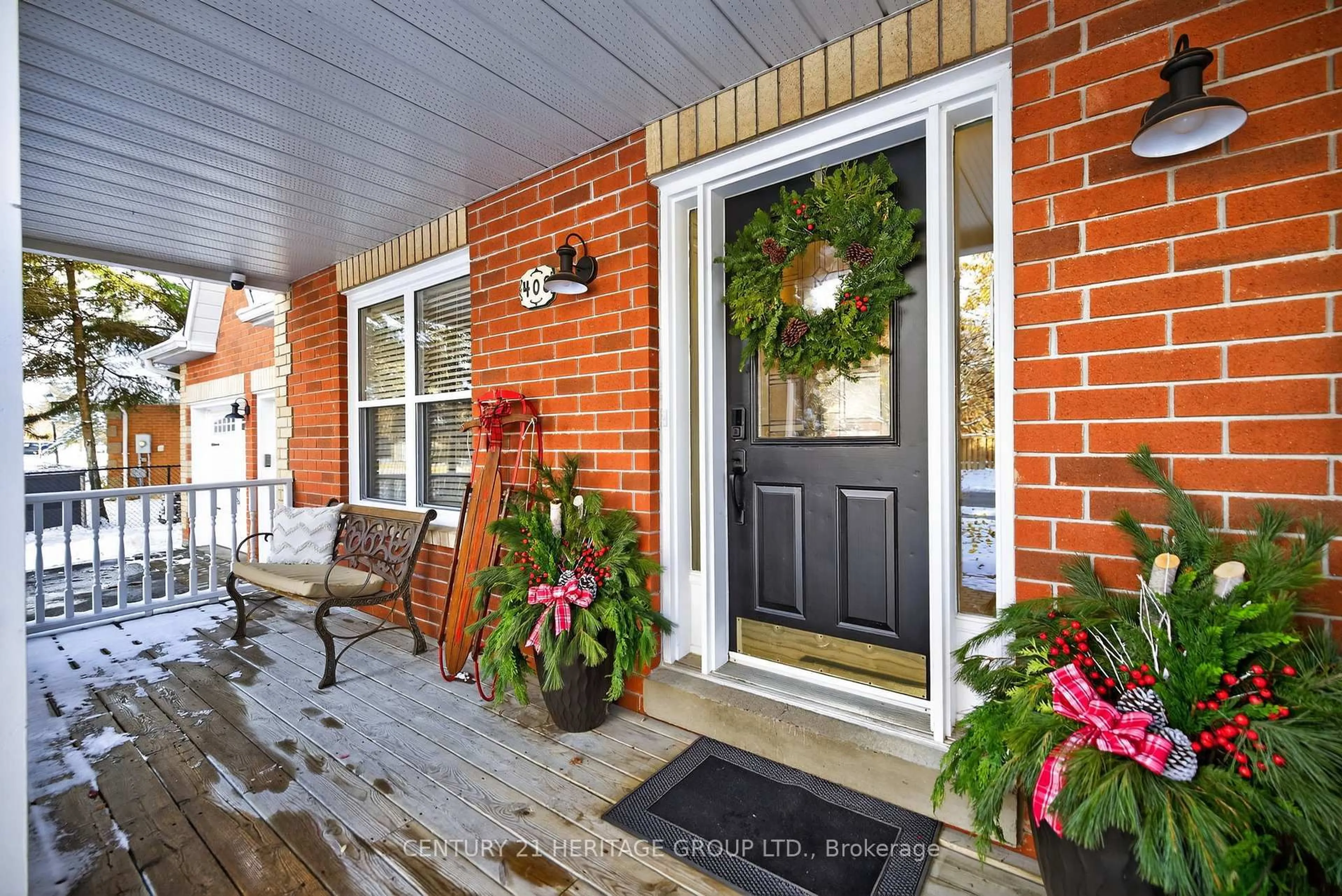 Unknown for 408 Devanjan Circ, Newmarket Ontario L3Y 8H5