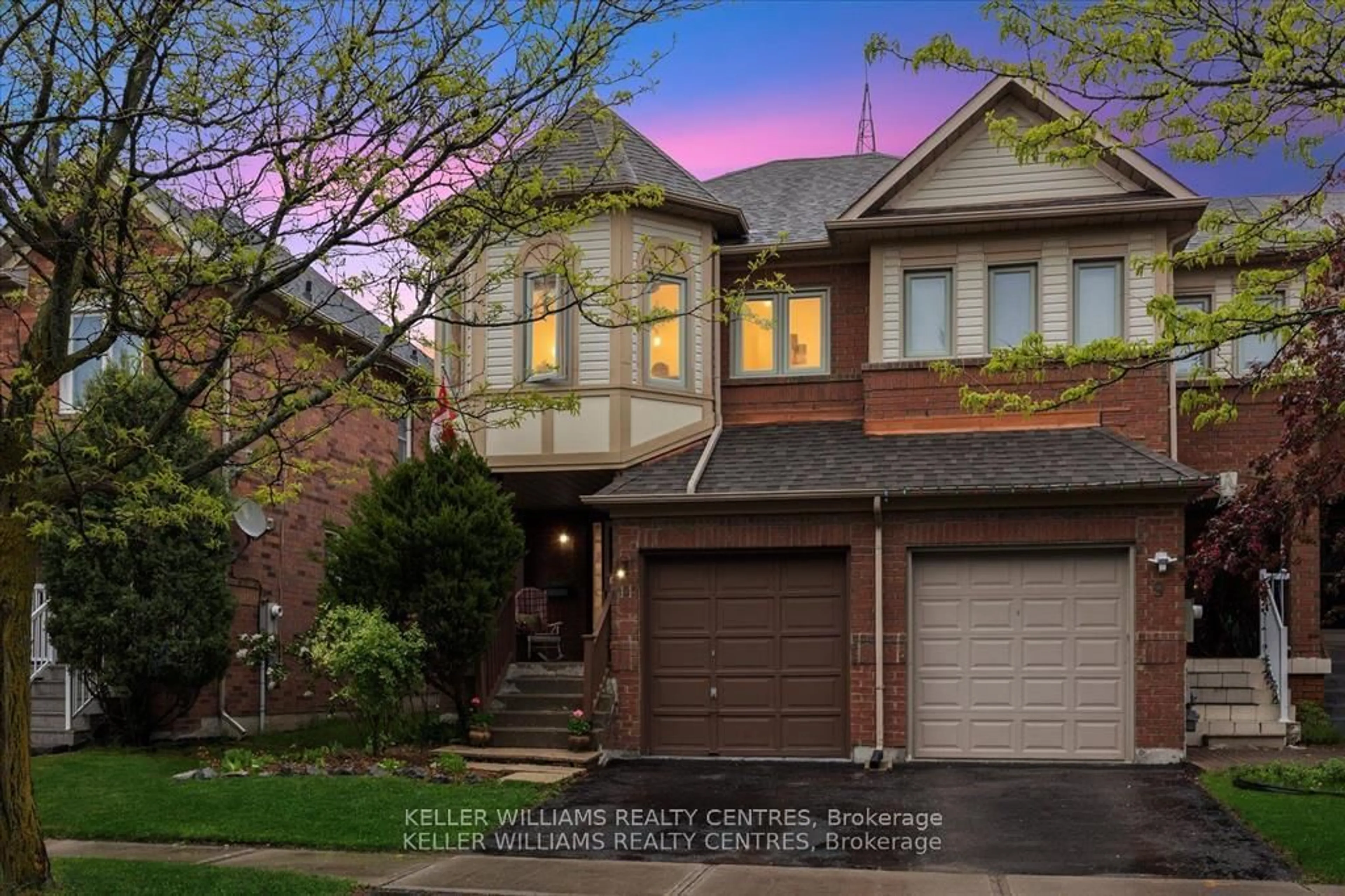 Home with brick exterior material, street for 11 Snedden Ave, Aurora Ontario L4G 7J6