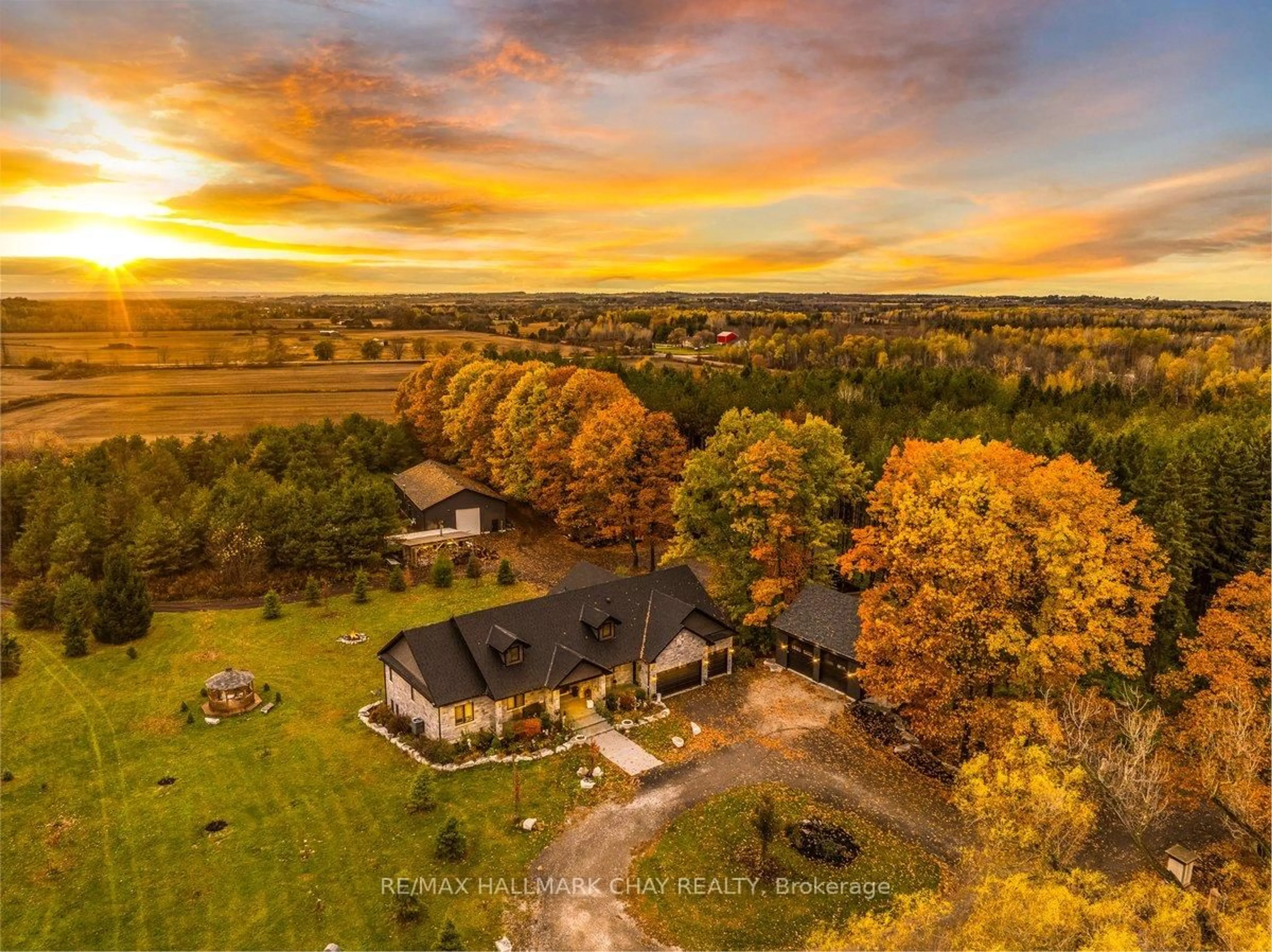 A pic from outside/outdoor area/front of a property/back of a property/a pic from drone, mountain view for 3635 Line 13, Bradford West Gwillimbury Ontario L0L 1L0