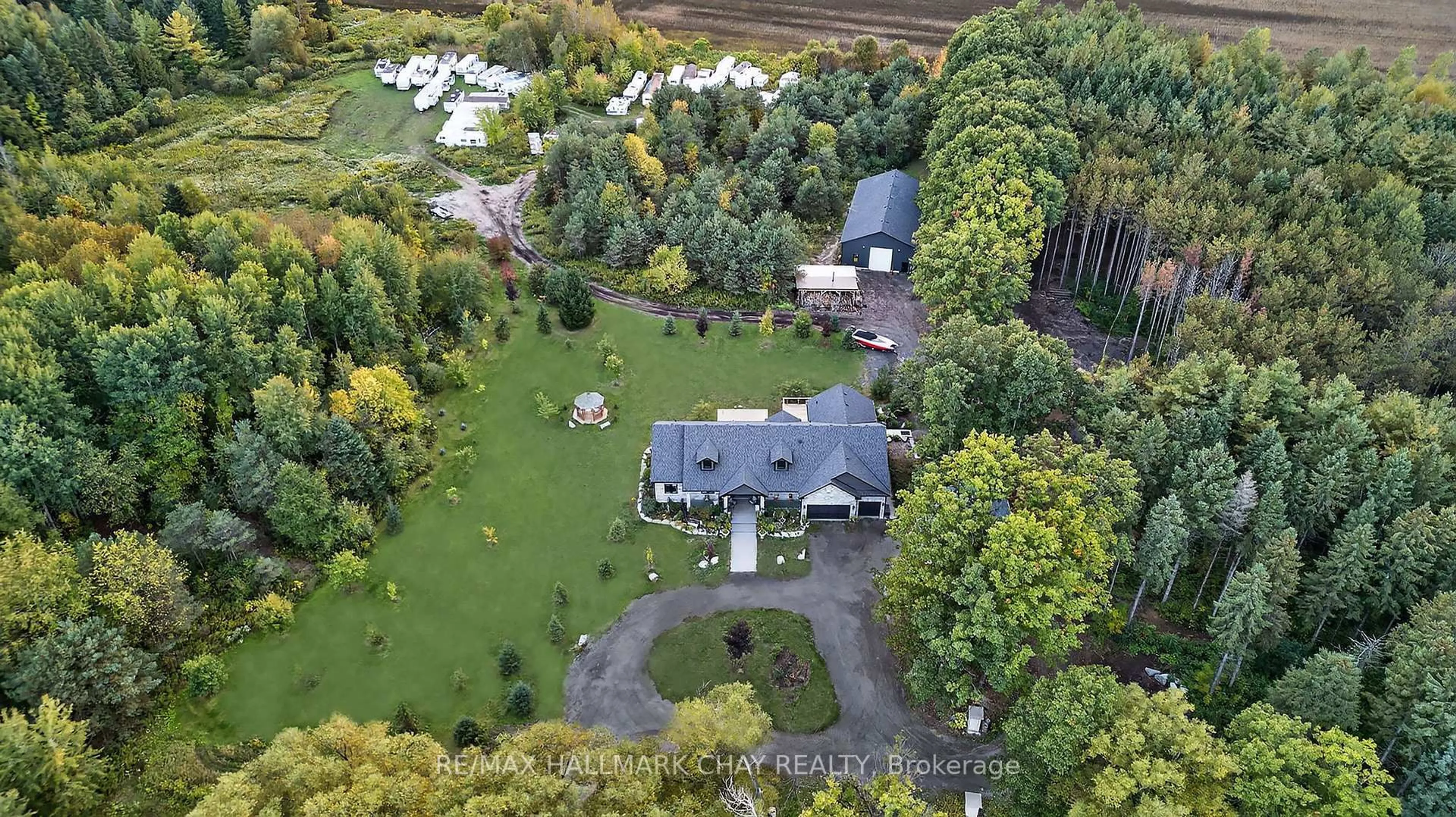 A pic from outside/outdoor area/front of a property/back of a property/a pic from drone, unknown for 3635 Line 13, Bradford West Gwillimbury Ontario L0L 1L0