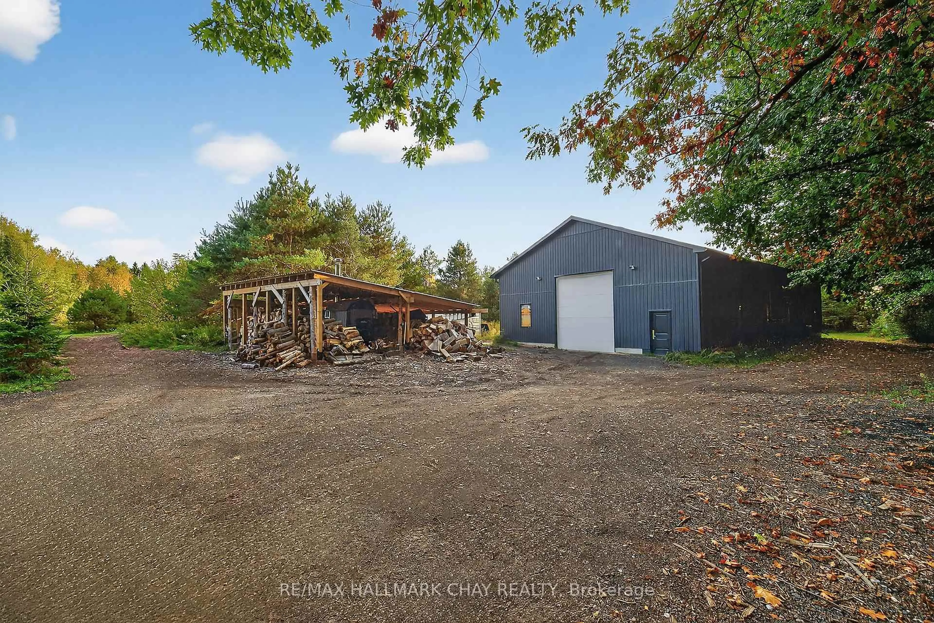 A pic from outside/outdoor area/front of a property/back of a property/a pic from drone, building for 3635 Line 13, Bradford West Gwillimbury Ontario L0L 1L0