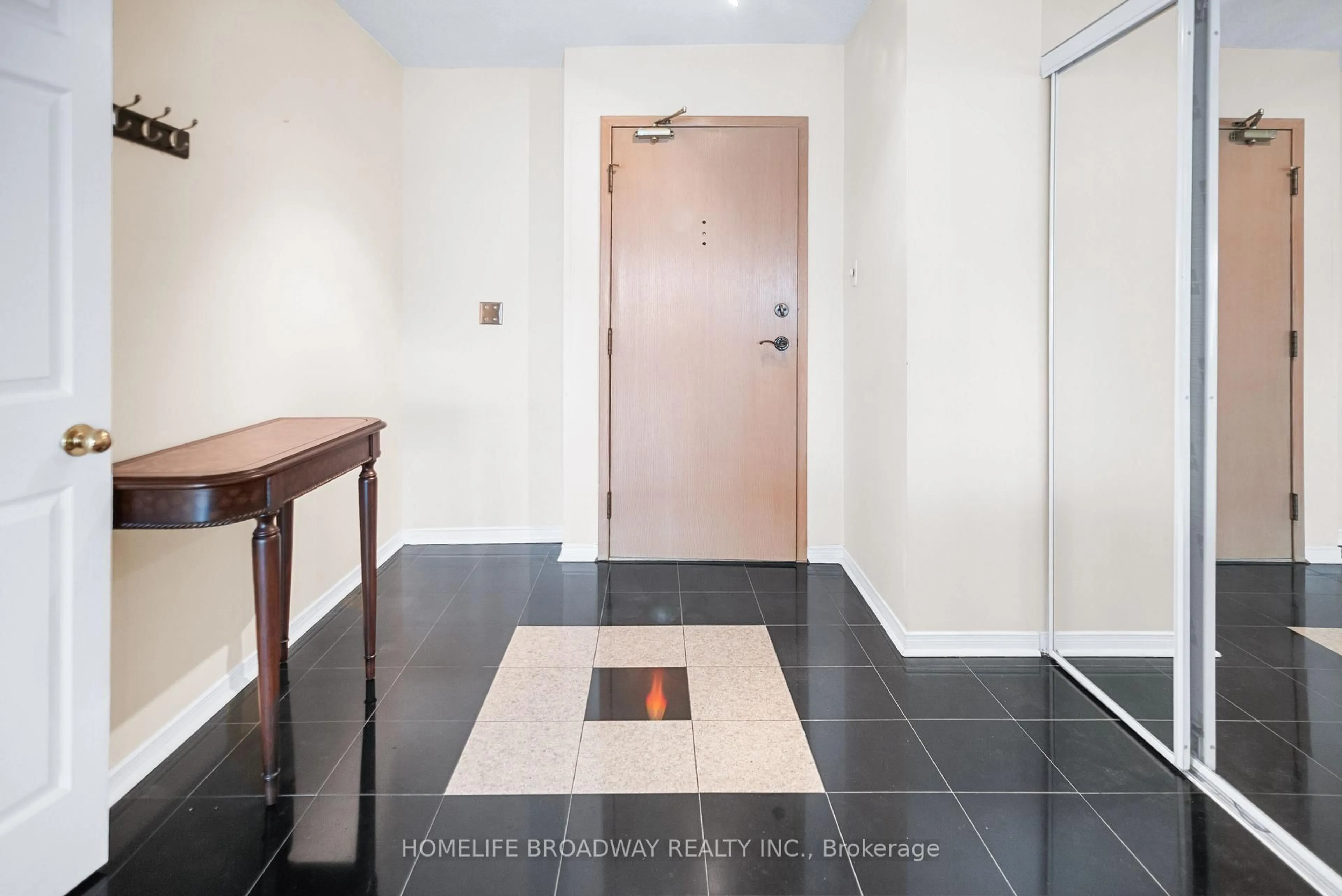 Indoor entryway for 7825 Bayview Ave #1319, Markham Ontario L3T 7N2