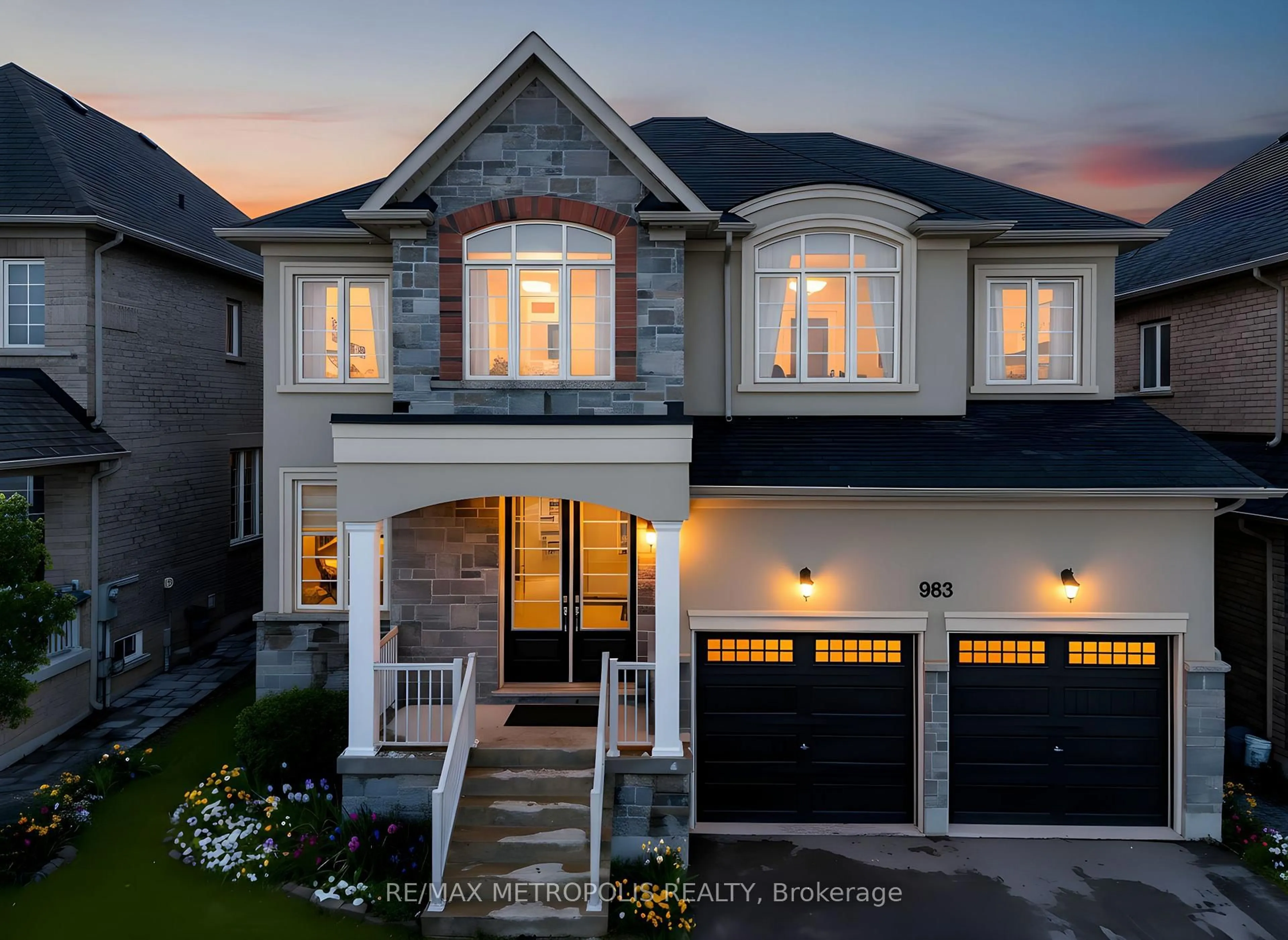 Home with brick exterior material, street for 983 Langford Blvd, Bradford West Gwillimbury Ontario L3Z 4K9