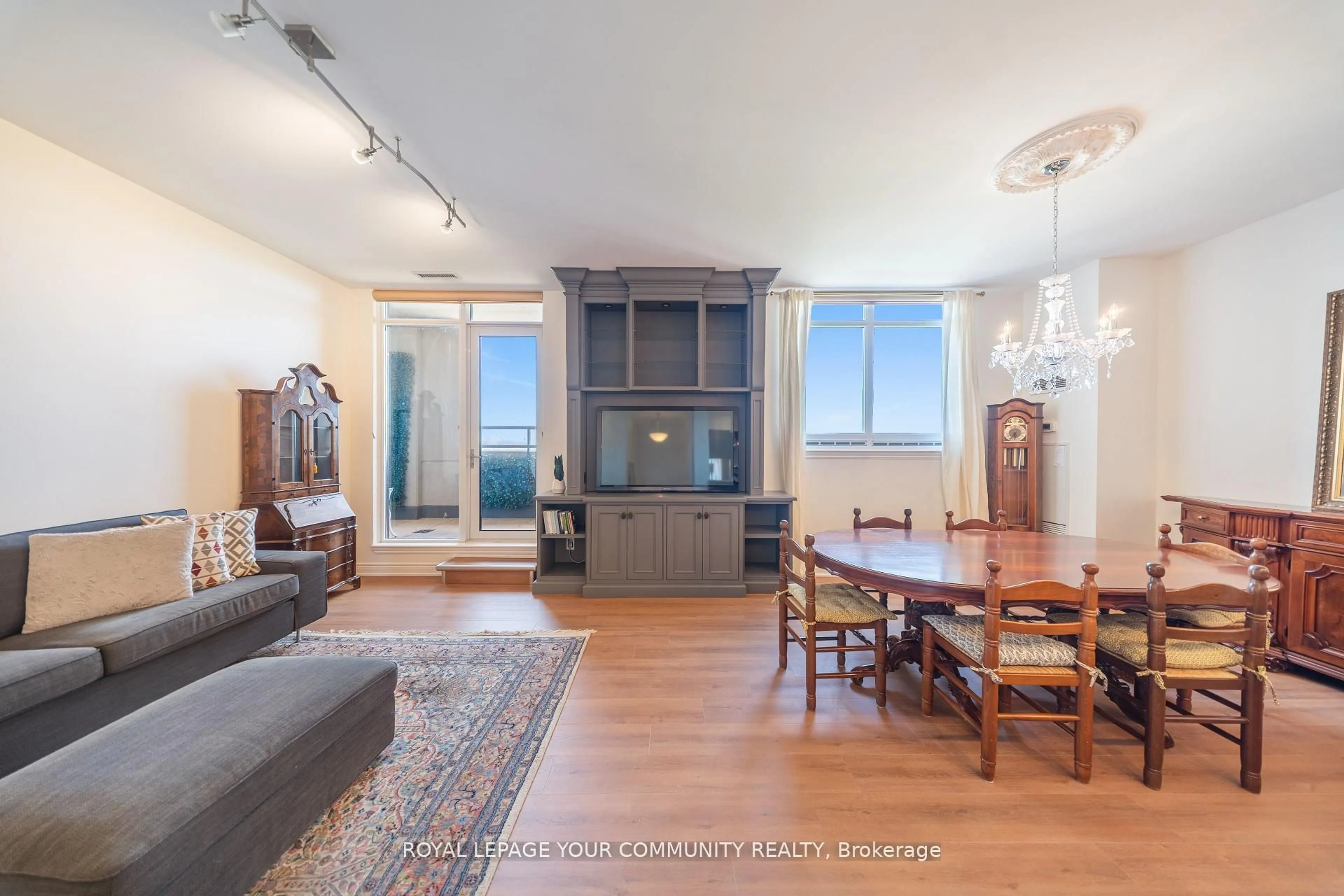 Unknown for 9245 Jane St #PH01, Vaughan Ontario L6A 1H7