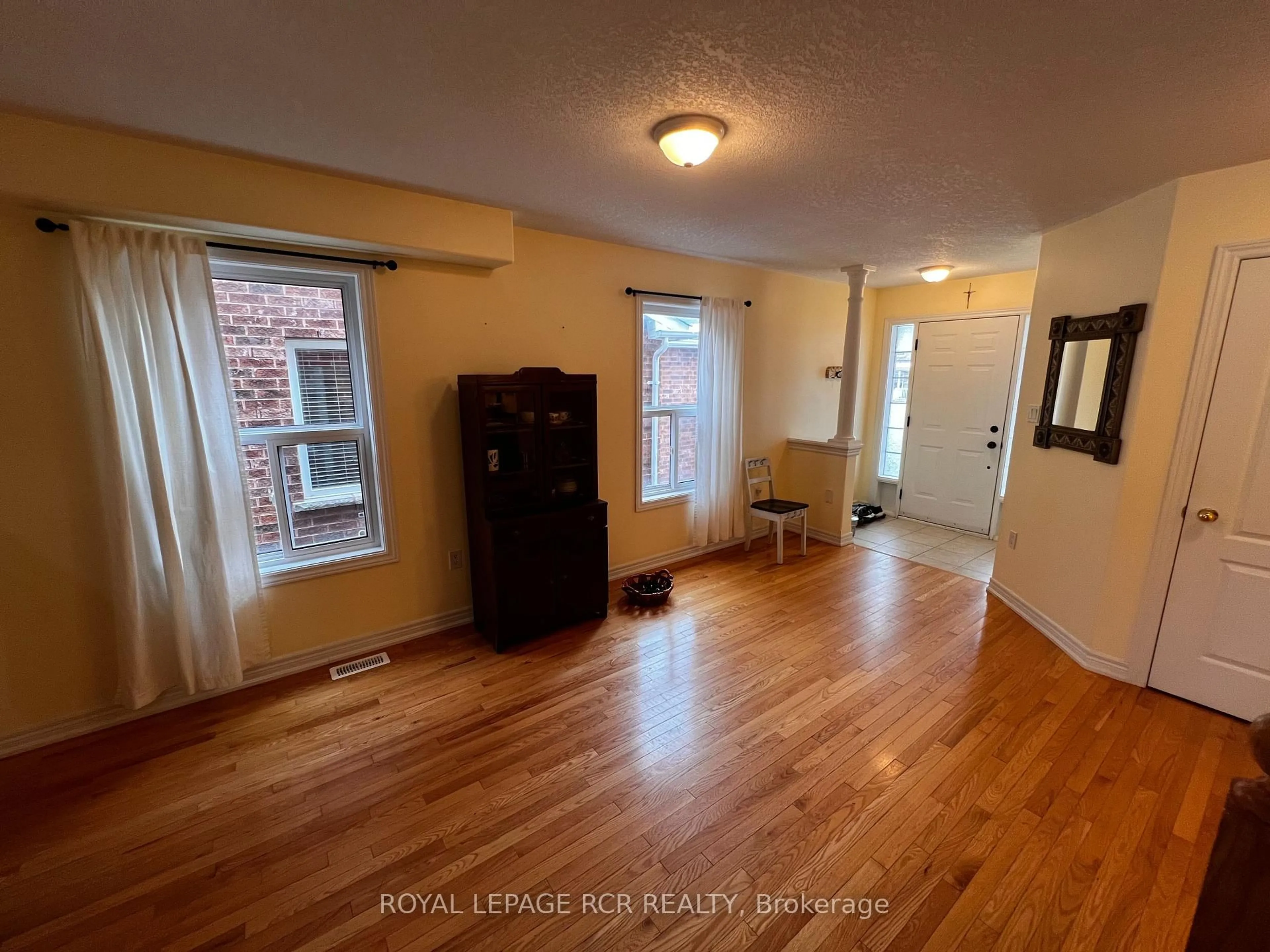 A pic of a room for 45 Buchanan Dr, New Tecumseth Ontario L9R 0A2