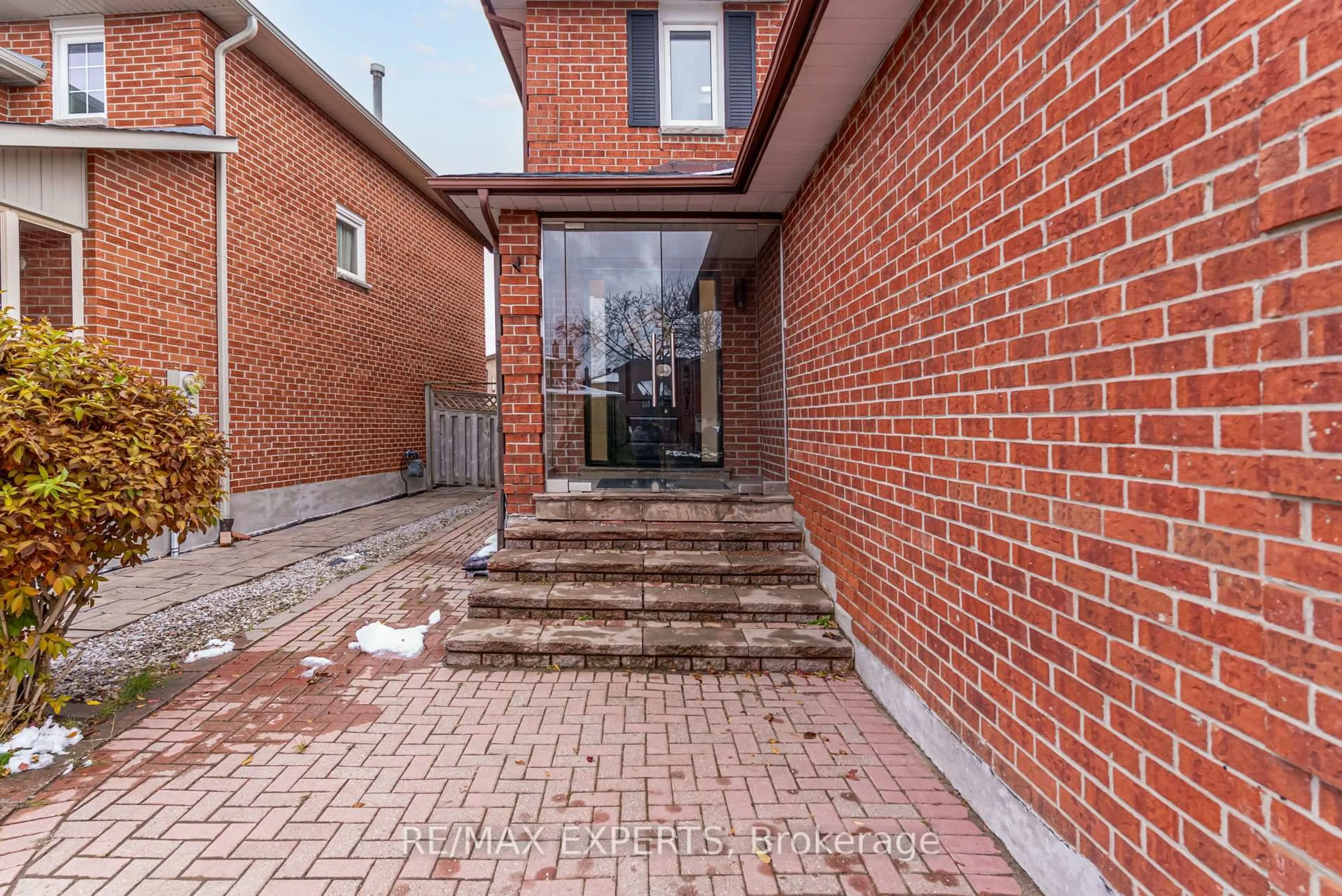 Home with brick exterior material, street for 11 Belvedere Cres, Richmond Hill Ontario L4C 8W3
