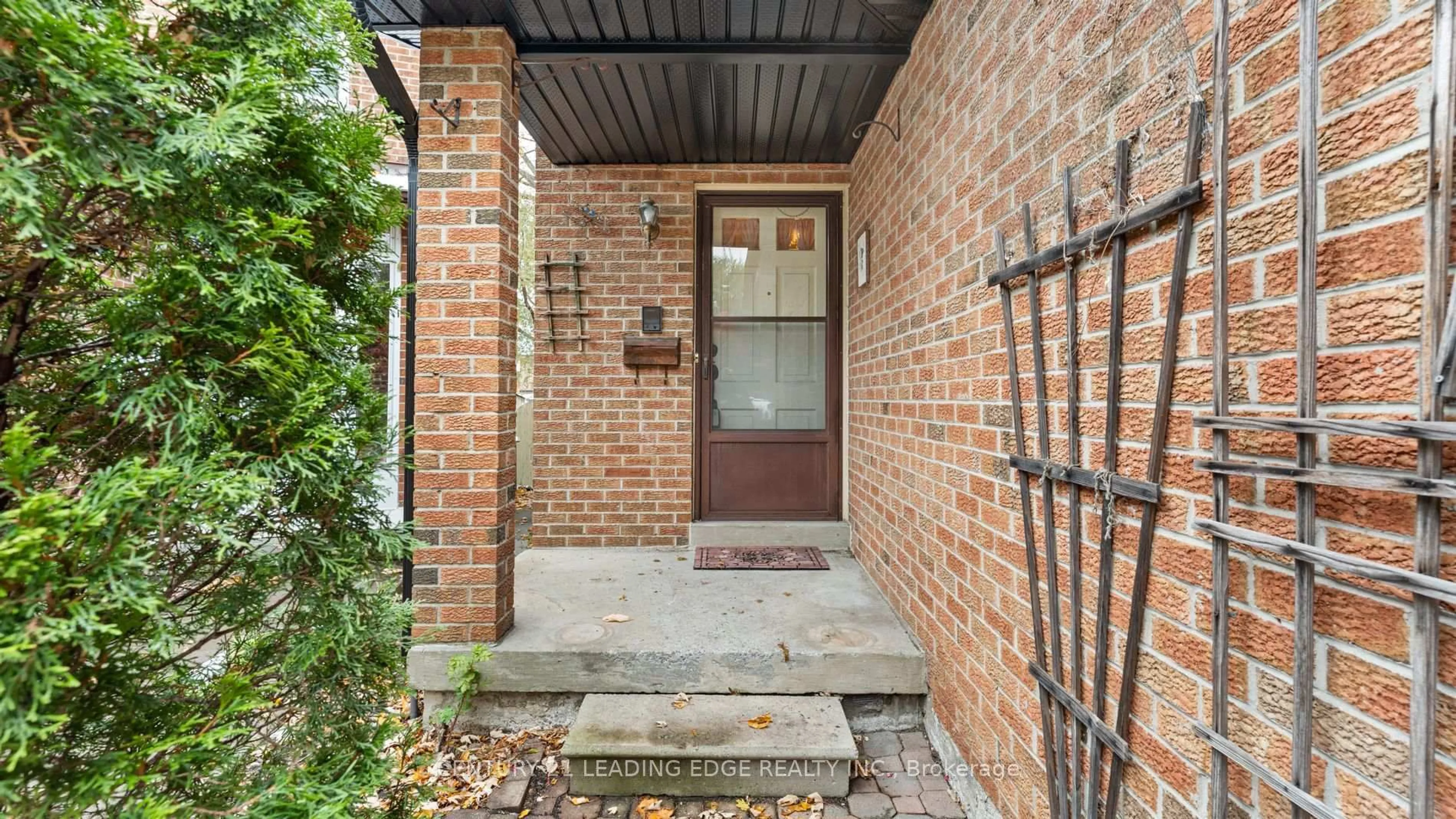 Home with brick exterior material, street for 15 Radford Cres, Markham Ontario L3P 4A2