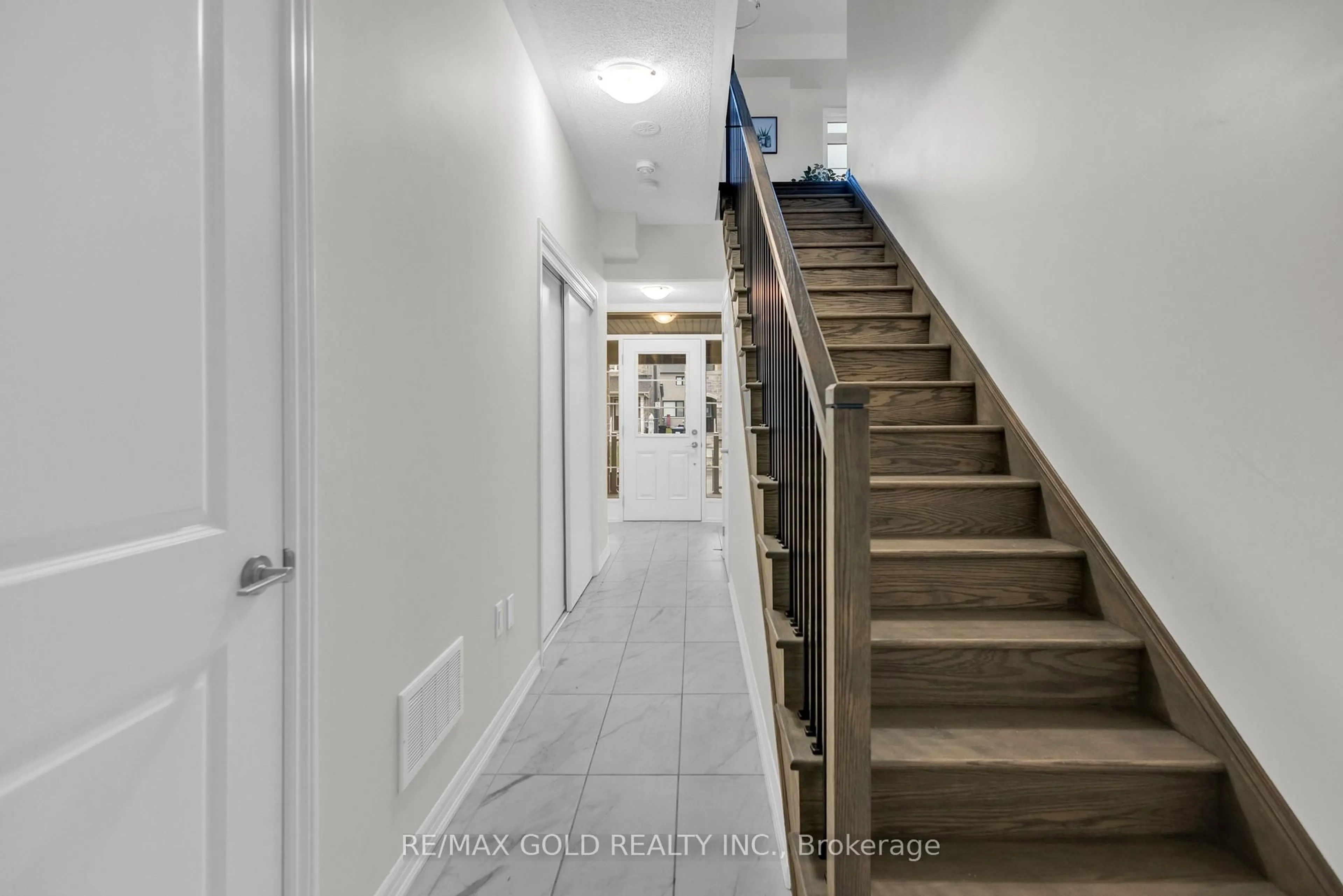 Unknown for 47 Montrose Blvd, Bradford West Gwillimbury Ontario L3Z 4P1