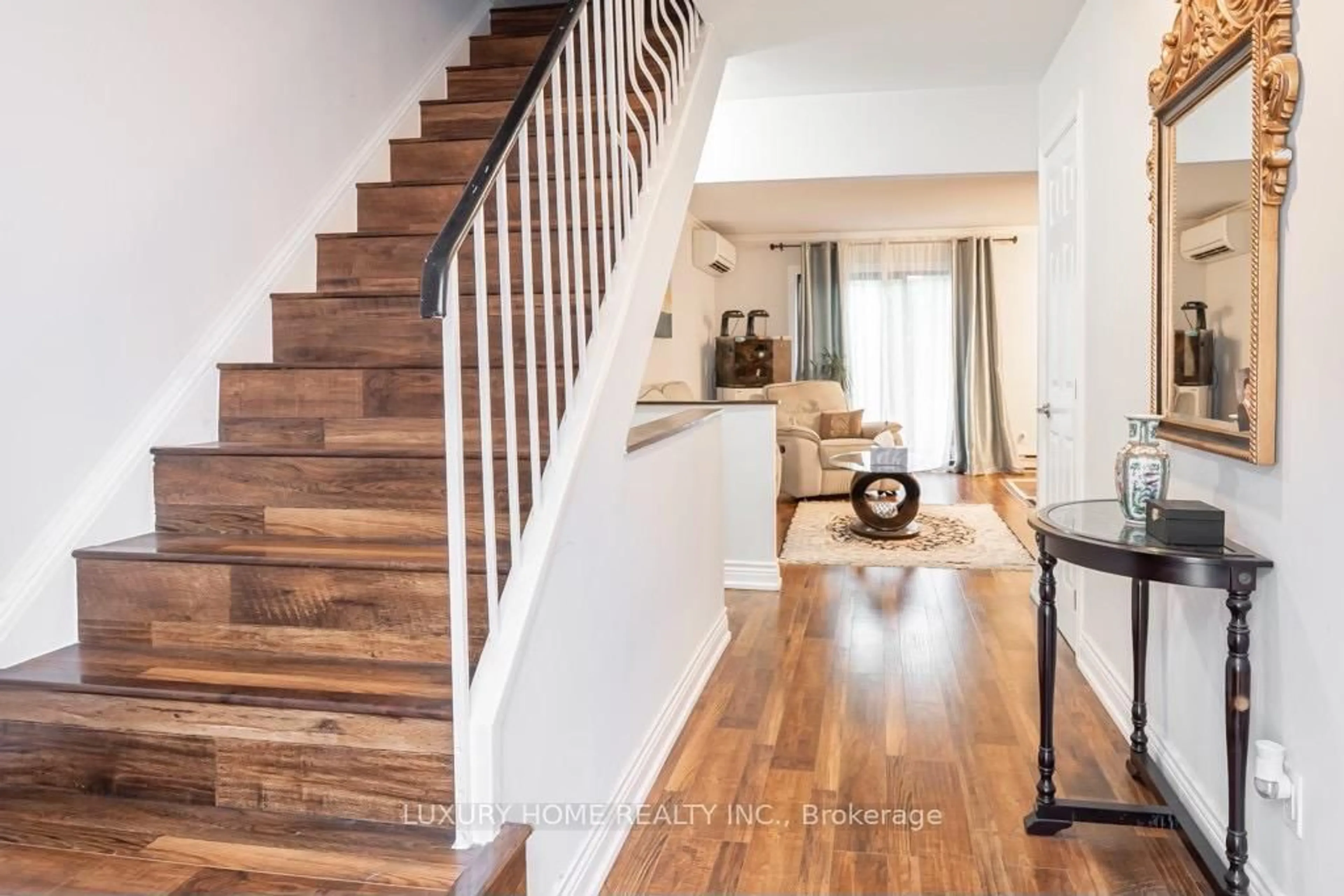 Indoor entryway for 4 Harper Way #451, Markham Ontario L3T 5A5