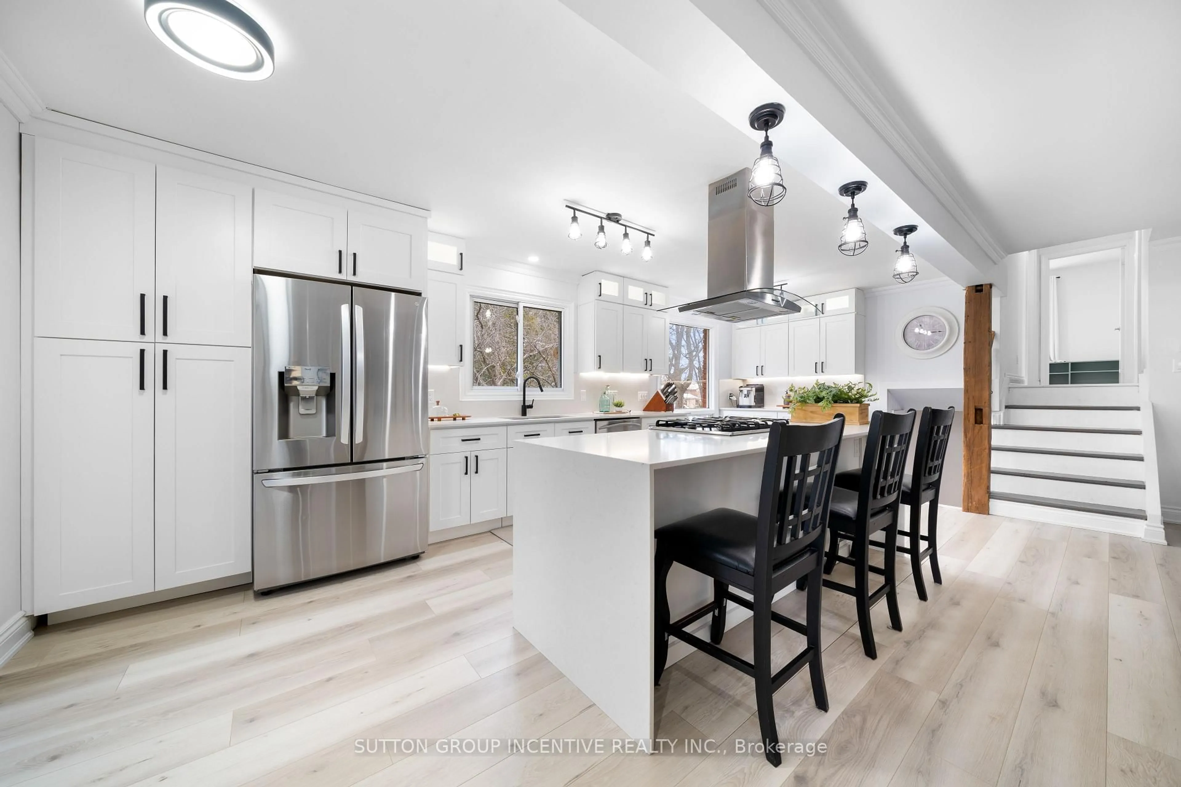 Open concept kitchen, unknown for 2035 Craig Rd, Innisfil Ontario L9S 1T2