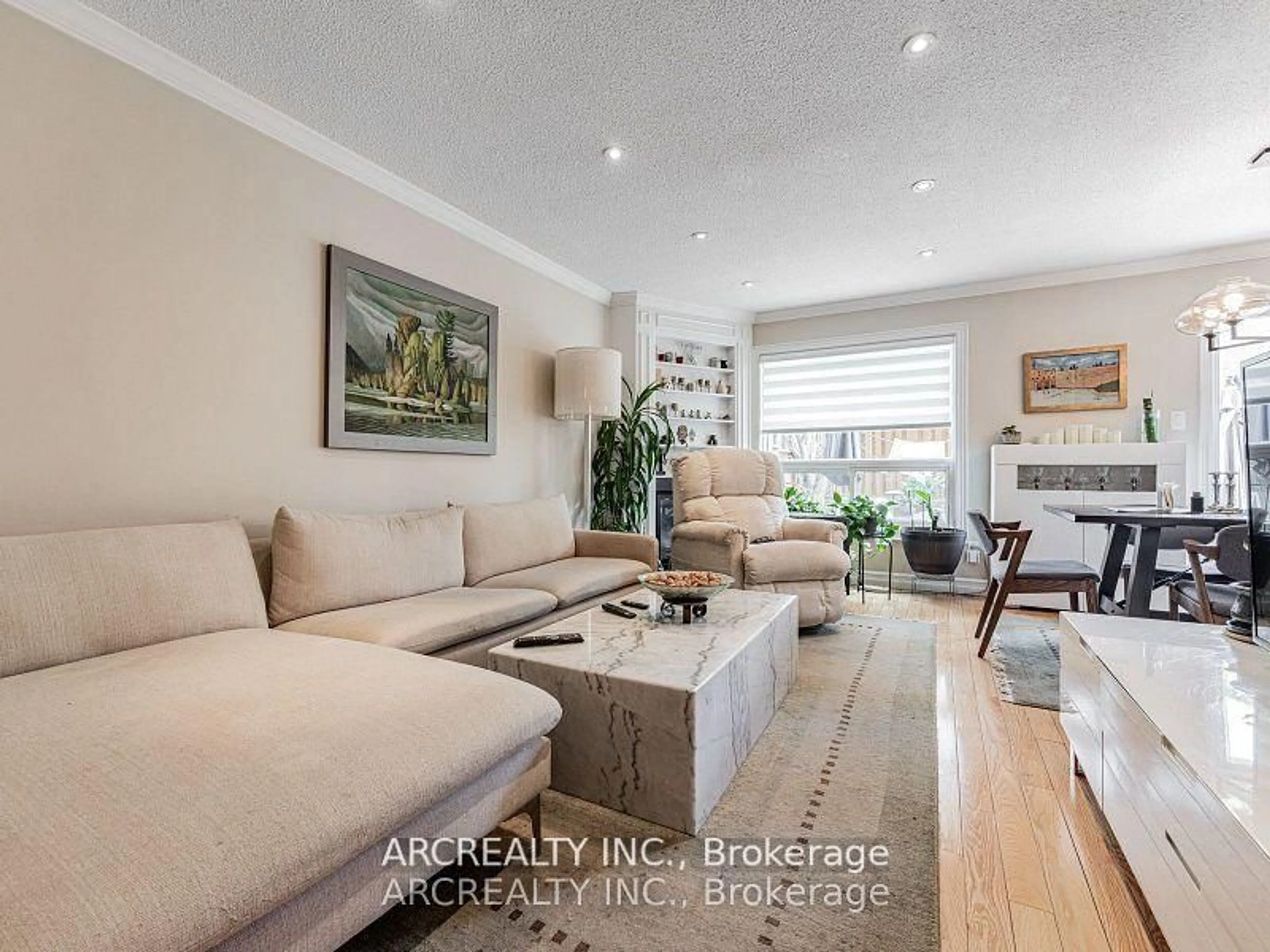 Living room with furniture, unknown for 49 White Blvd, Vaughan Ontario L4J 5Z4
