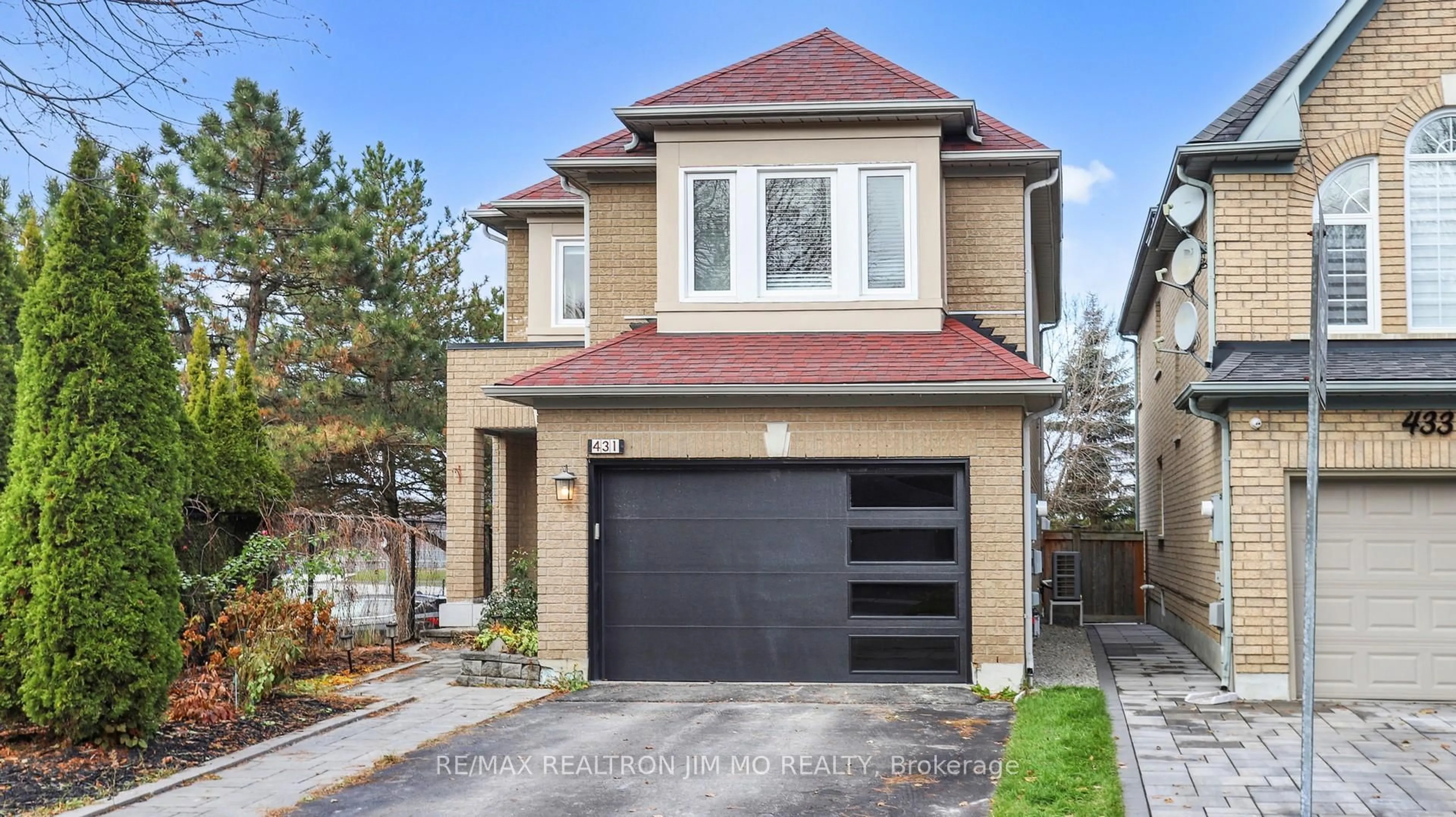 Home with brick exterior material, street for 431 Stone Rd, Aurora Ontario L4G 6Z5