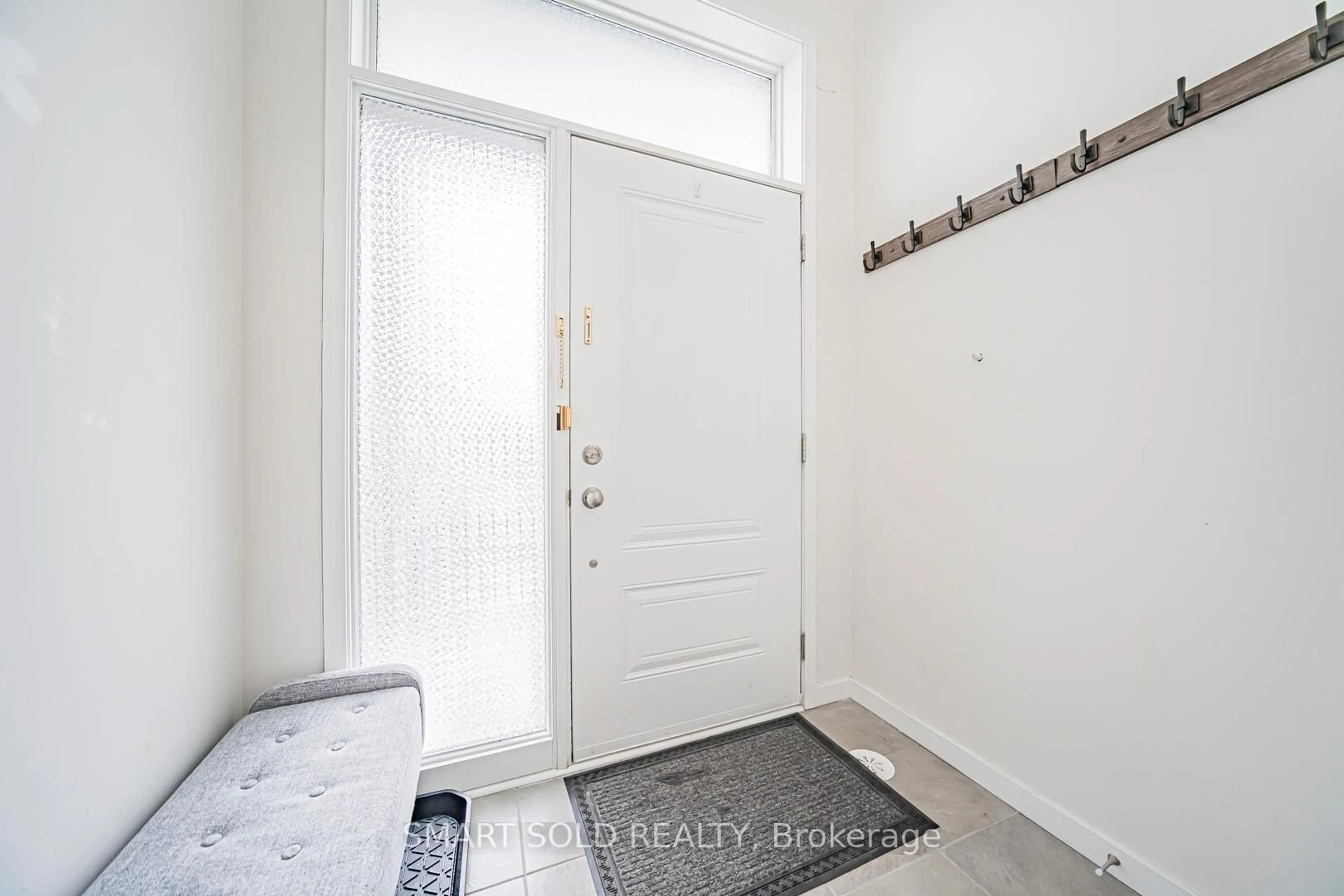 Indoor entryway for 13 Armillo Pl, Markham Ontario L6E 0V4