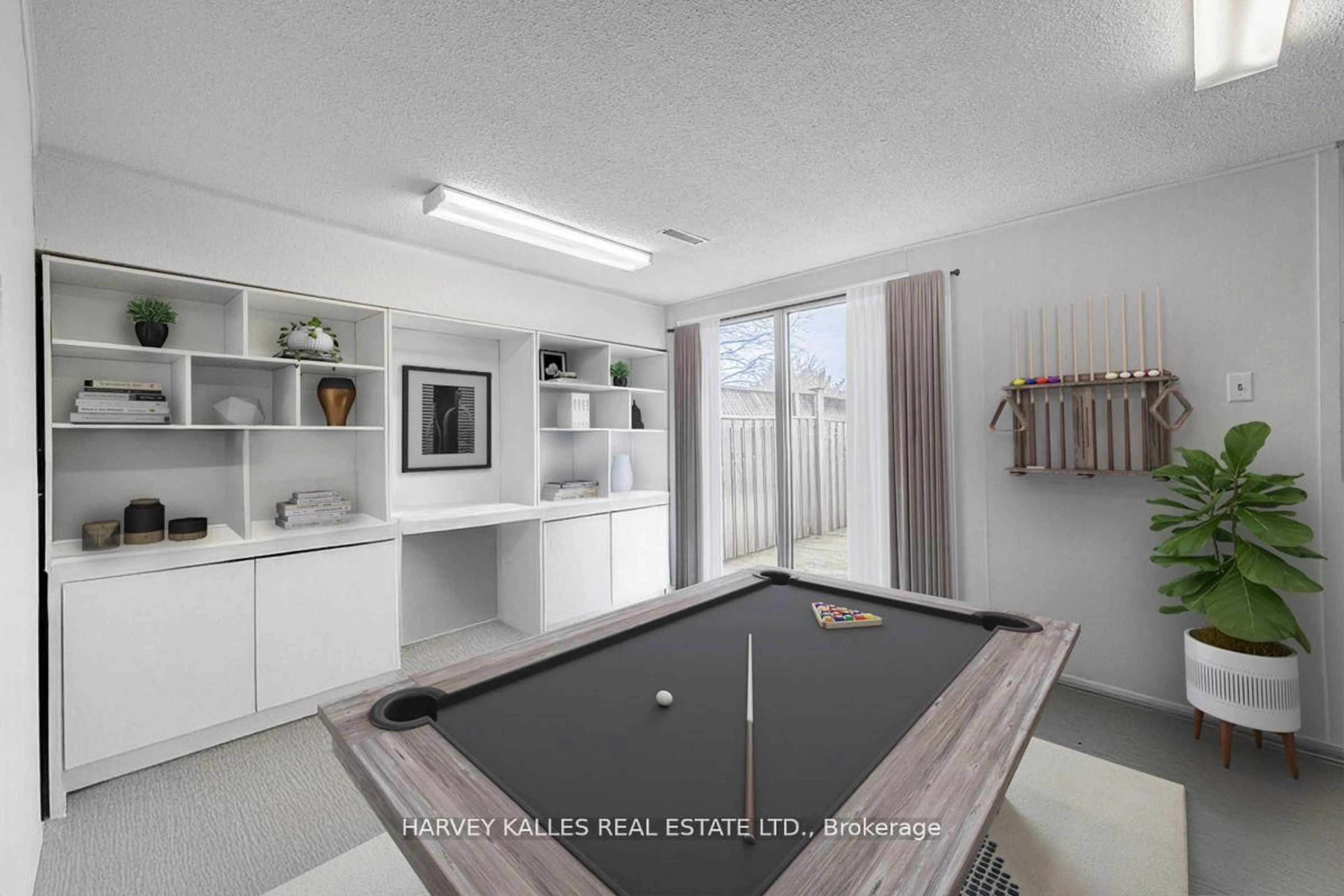 Unknown for 82 Poplar Cres, Aurora Ontario L4G 3L3