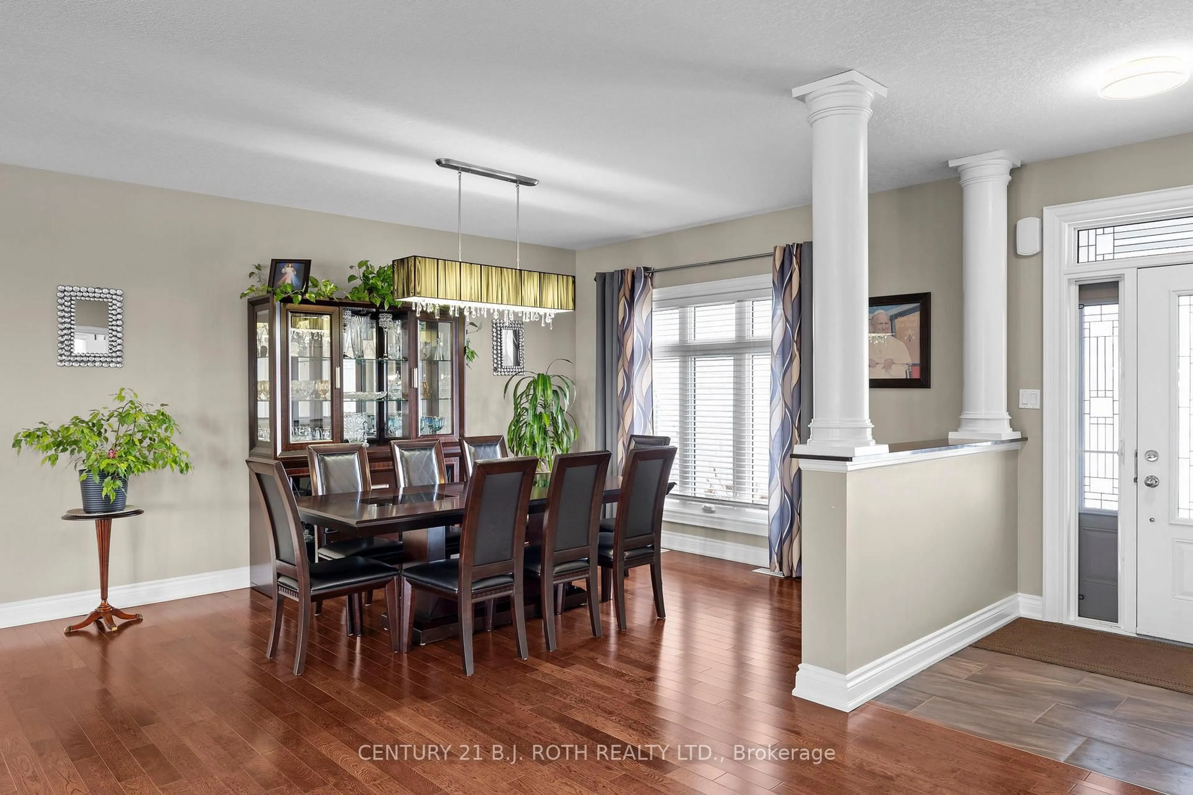 Dining room, unknown for 10 BROLLEY Cres, Essa Ontario L0L 2N2