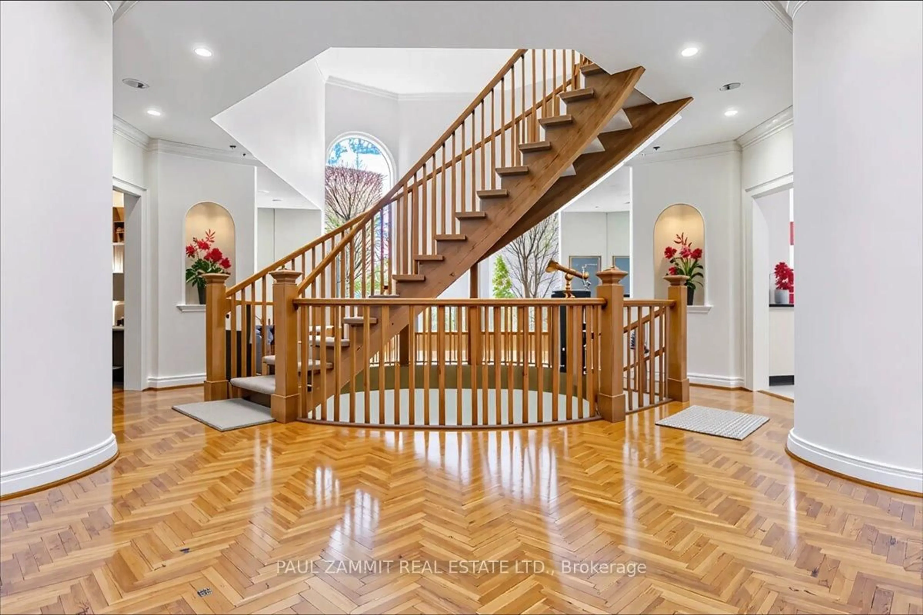 Indoor foyer for 12 Old English Lane, Markham Ontario L3T 2T9