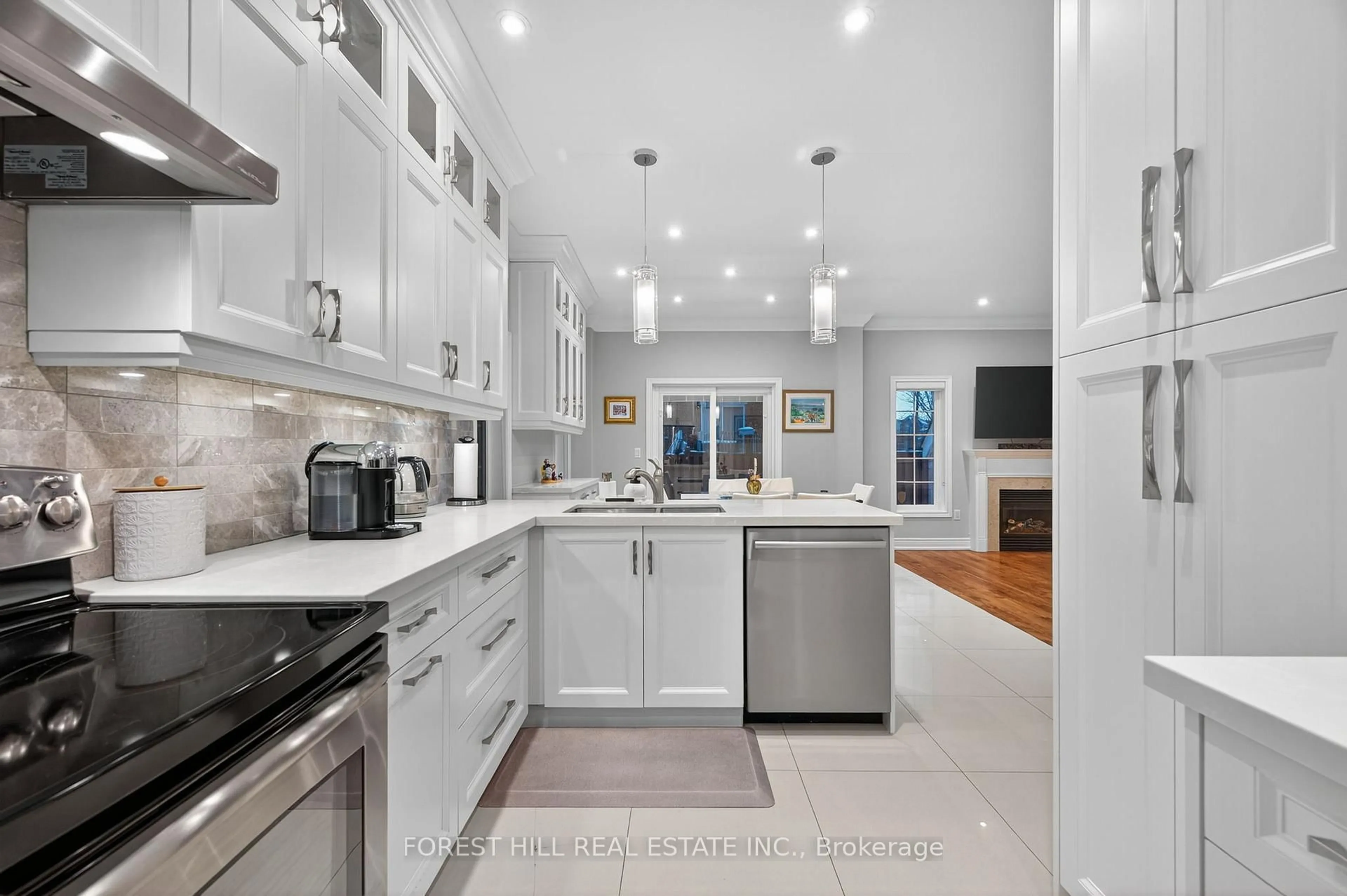 Contemporary kitchen, ceramic/tile floor for 2 Daniel Bram Dr, Vaughan Ontario L6A 0L4
