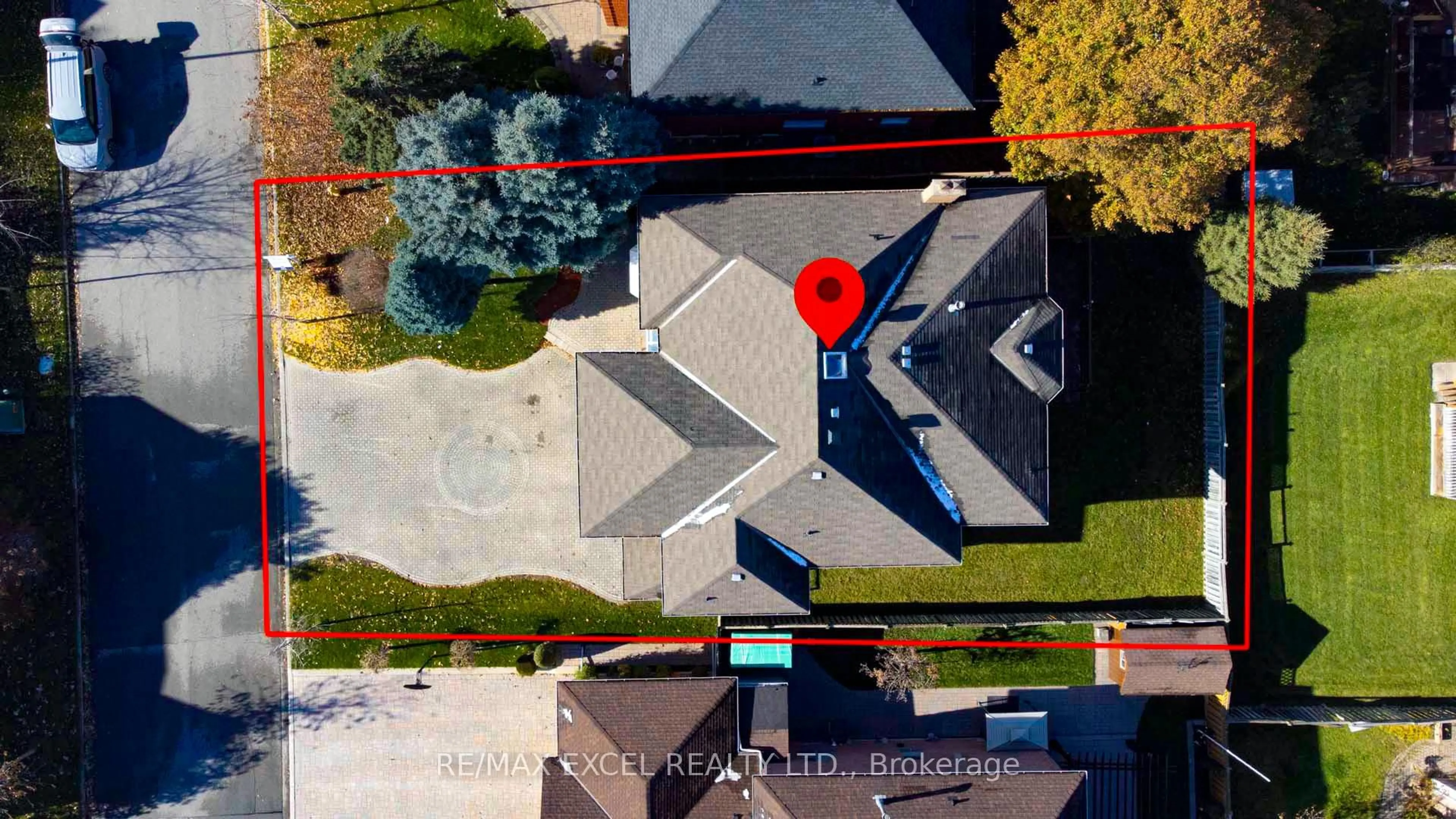 A pic from outside/outdoor area/front of a property/back of a property/a pic from drone, street for 3 Moses Cres, Markham Ontario L6C 1R2