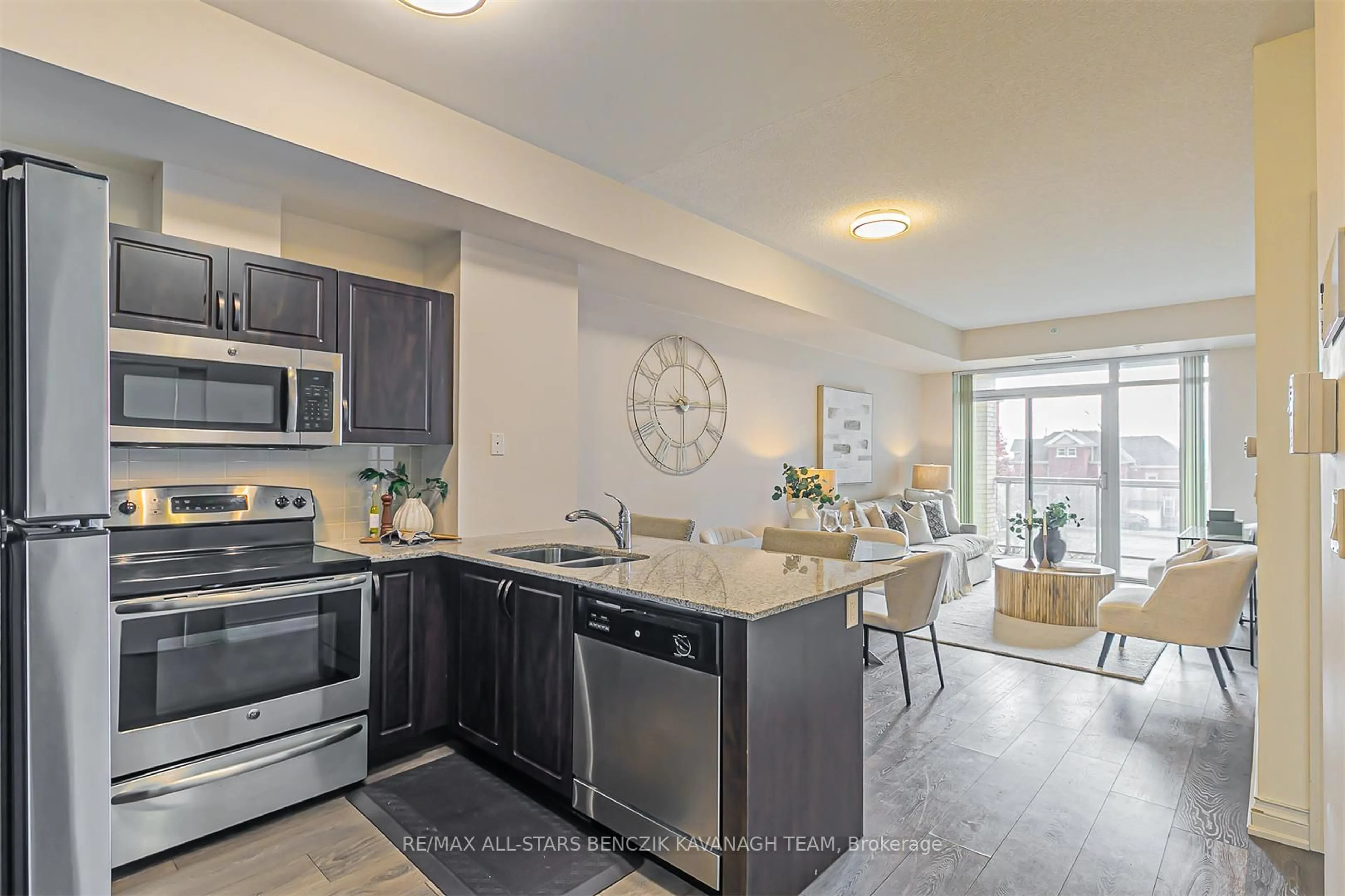 Open concept kitchen, ceramic/tile floor for 68 Main St #212, Markham Ontario L3P 0N5