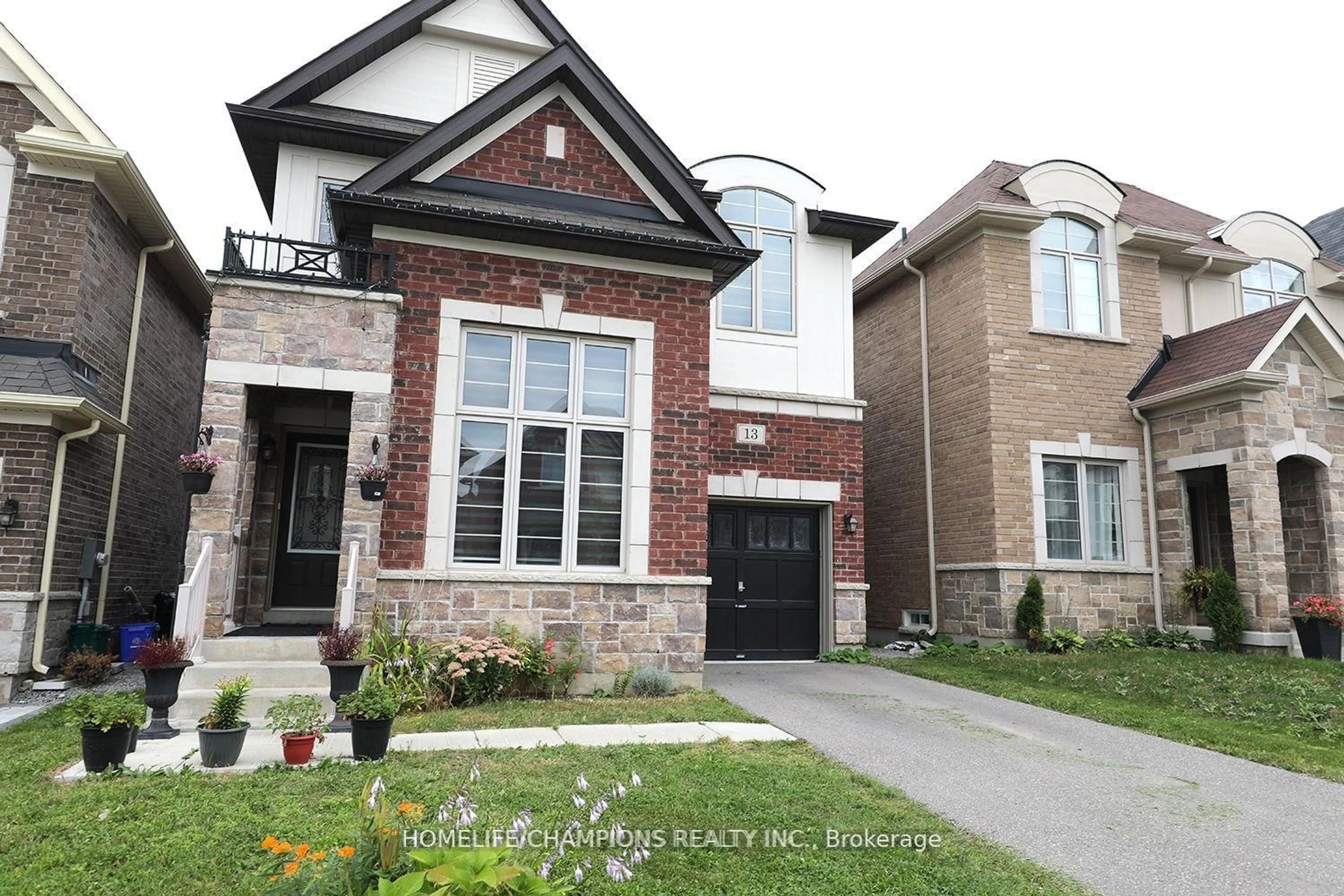 Home with brick exterior material, street for 13 John Moore Rd, East Gwillimbury Ontario L9N 0P4