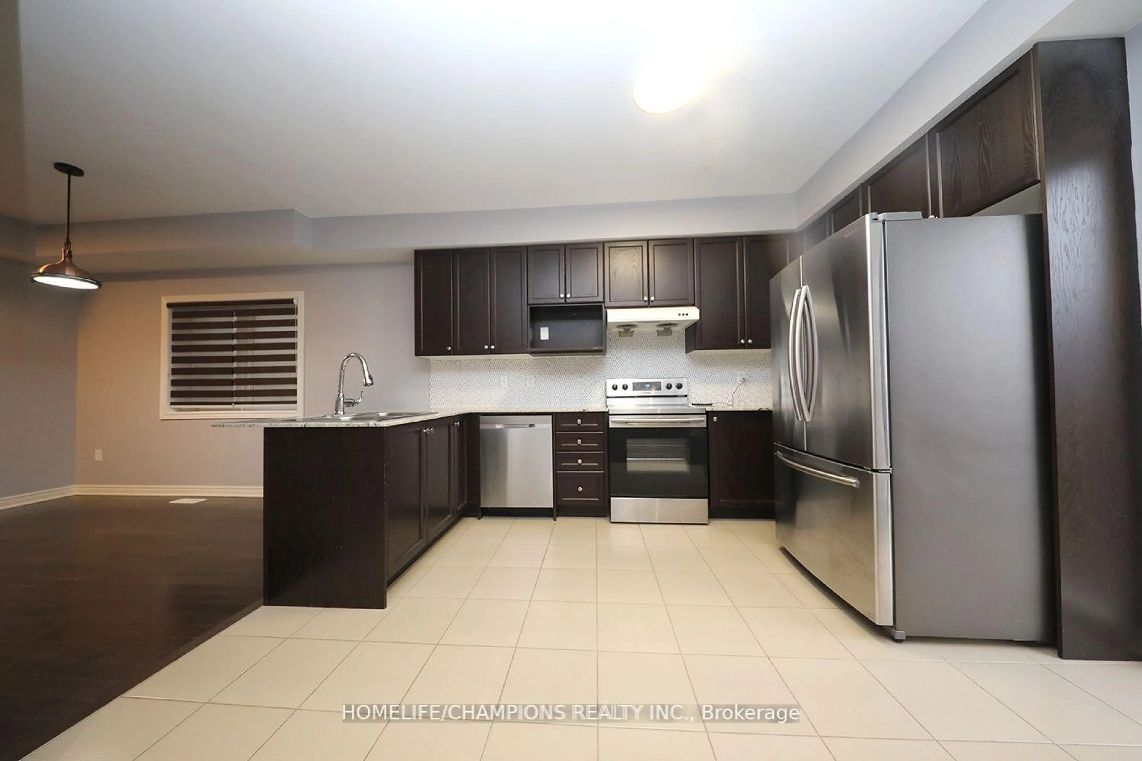 Standard kitchen, unknown for 13 John Moore Rd, East Gwillimbury Ontario L9N 0P4