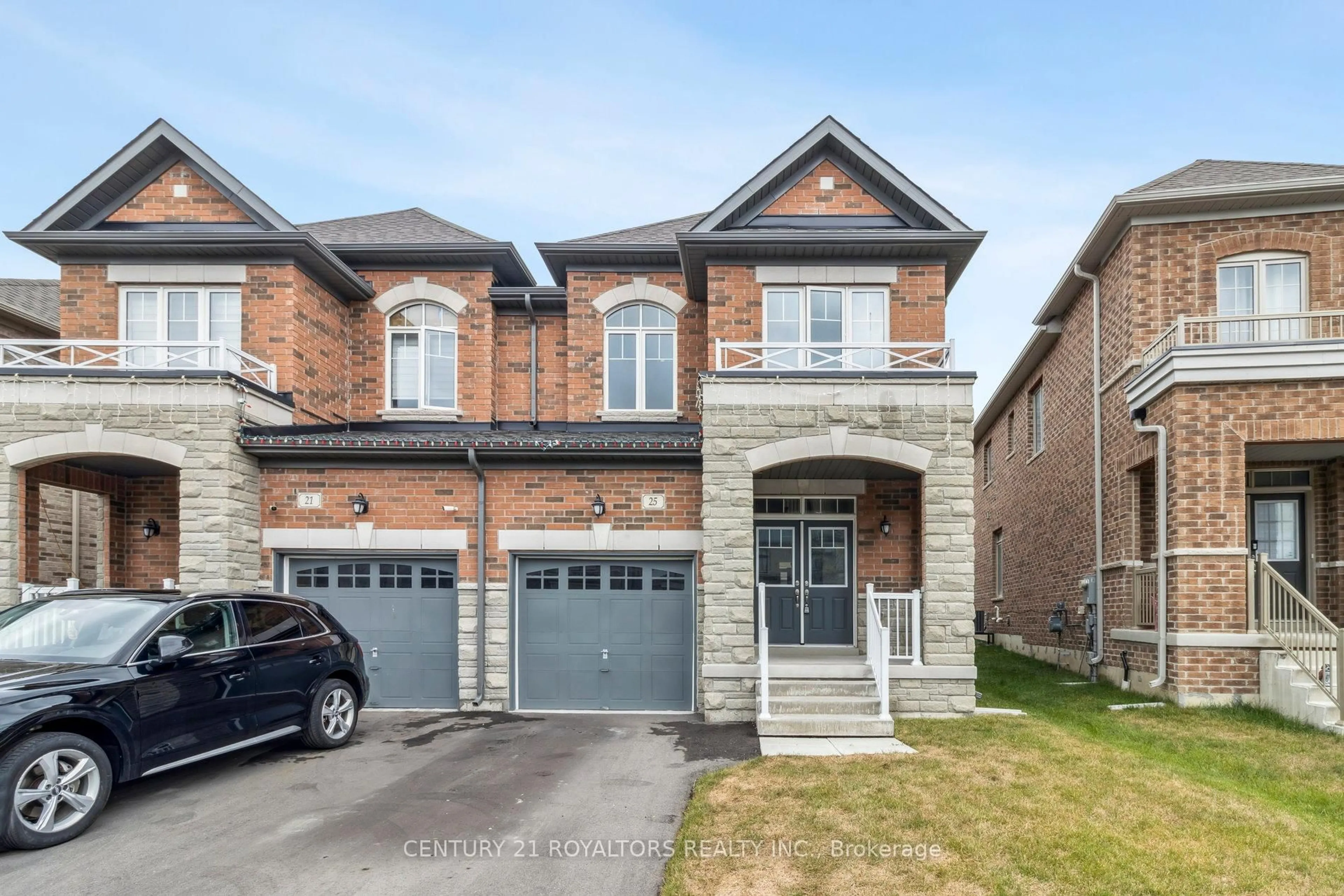 Home with brick exterior material, street for 25 Ferragine Cres, Bradford West Gwillimbury Ontario L3Z 4J9