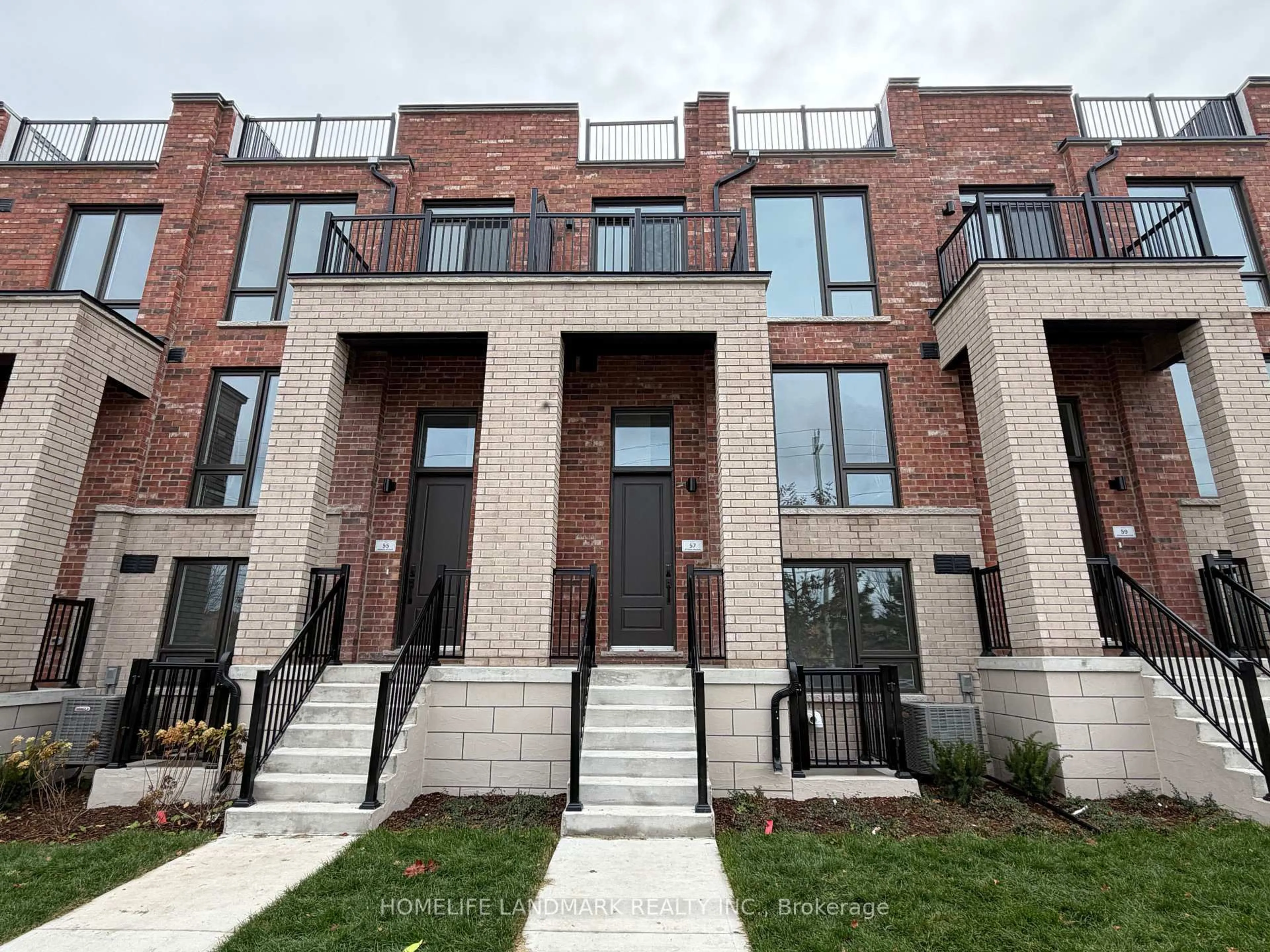 Home with brick exterior material, street for 57 Jefferson Sdrd, Richmond Hill Ontario L4E 1M1