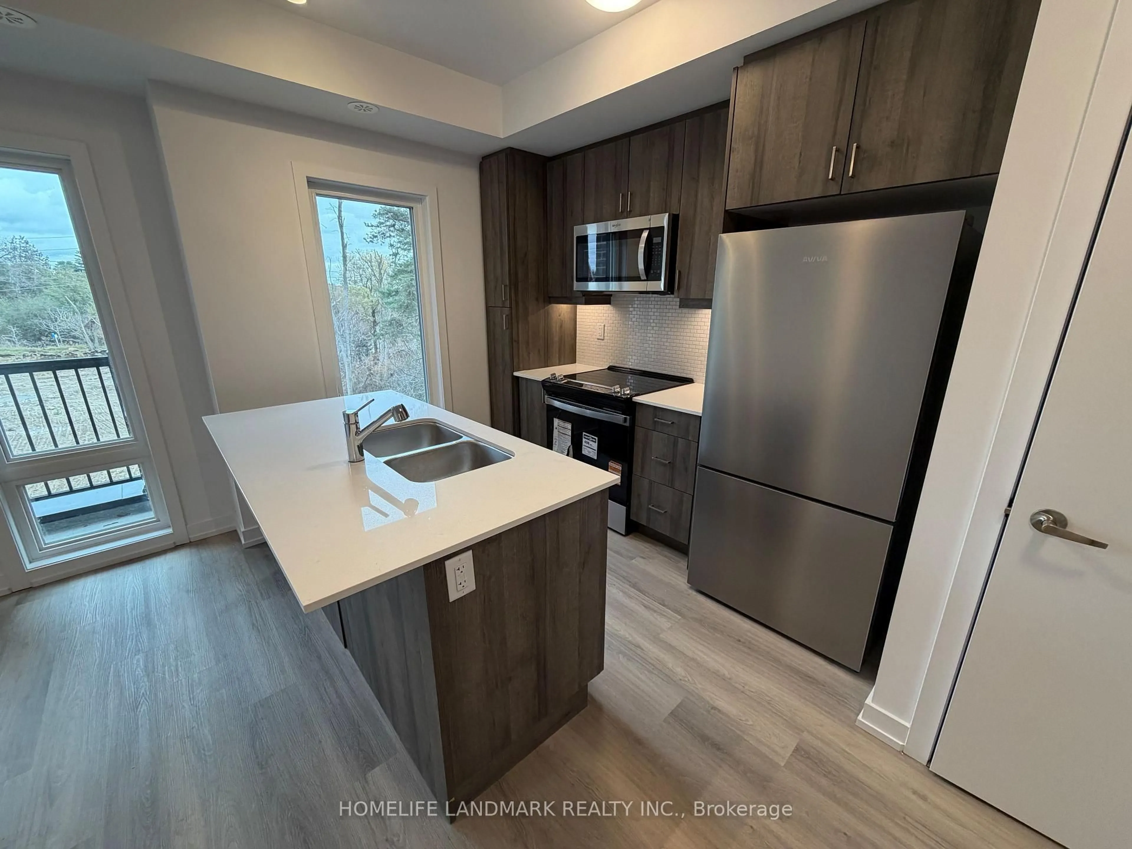 Unknown for 3 Bancroft Lane #215, Richmond Hill Ontario L4E 1M1