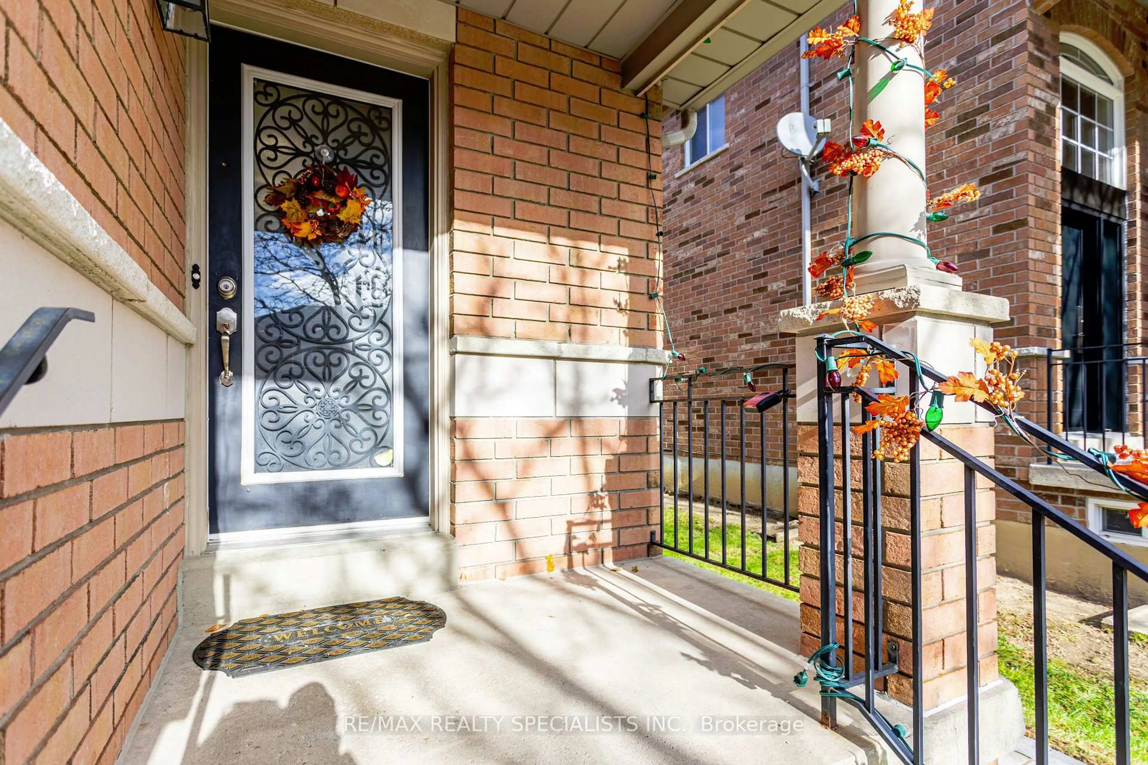Indoor entryway for 75 David Todd Ave, Vaughan Ontario L4H 1R4