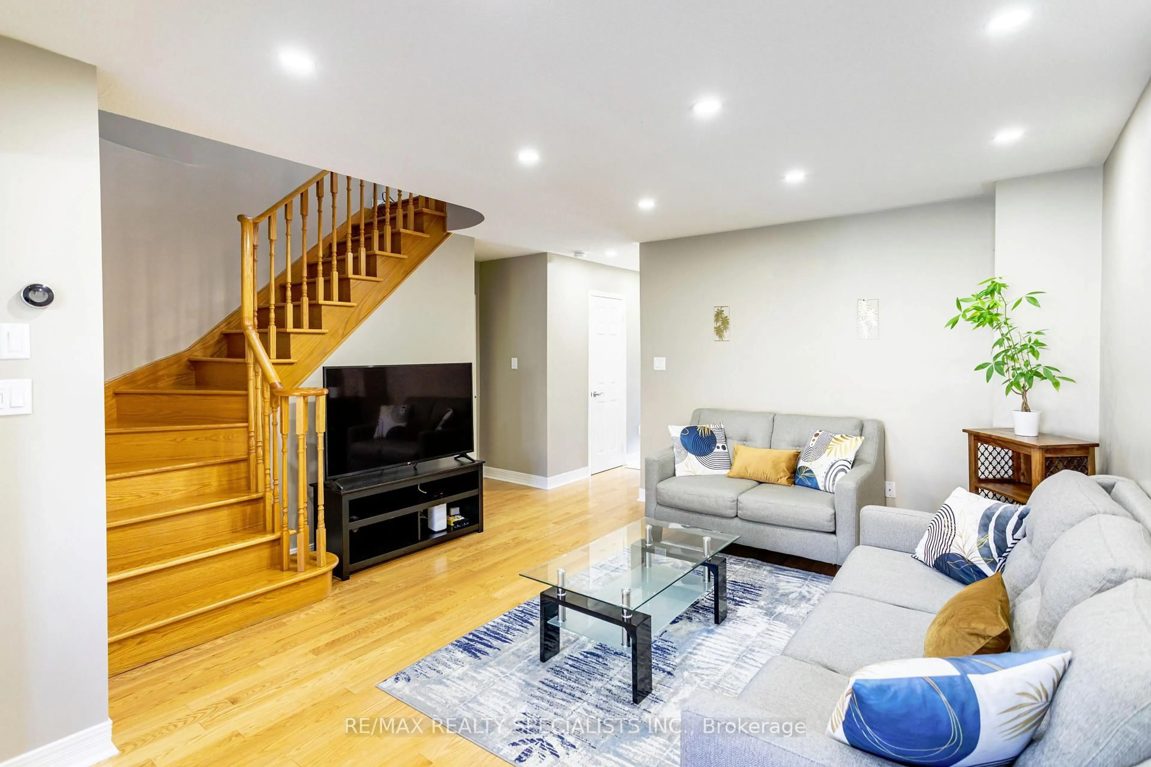 Living room with furniture, unknown for 75 David Todd Ave, Vaughan Ontario L4H 1R4