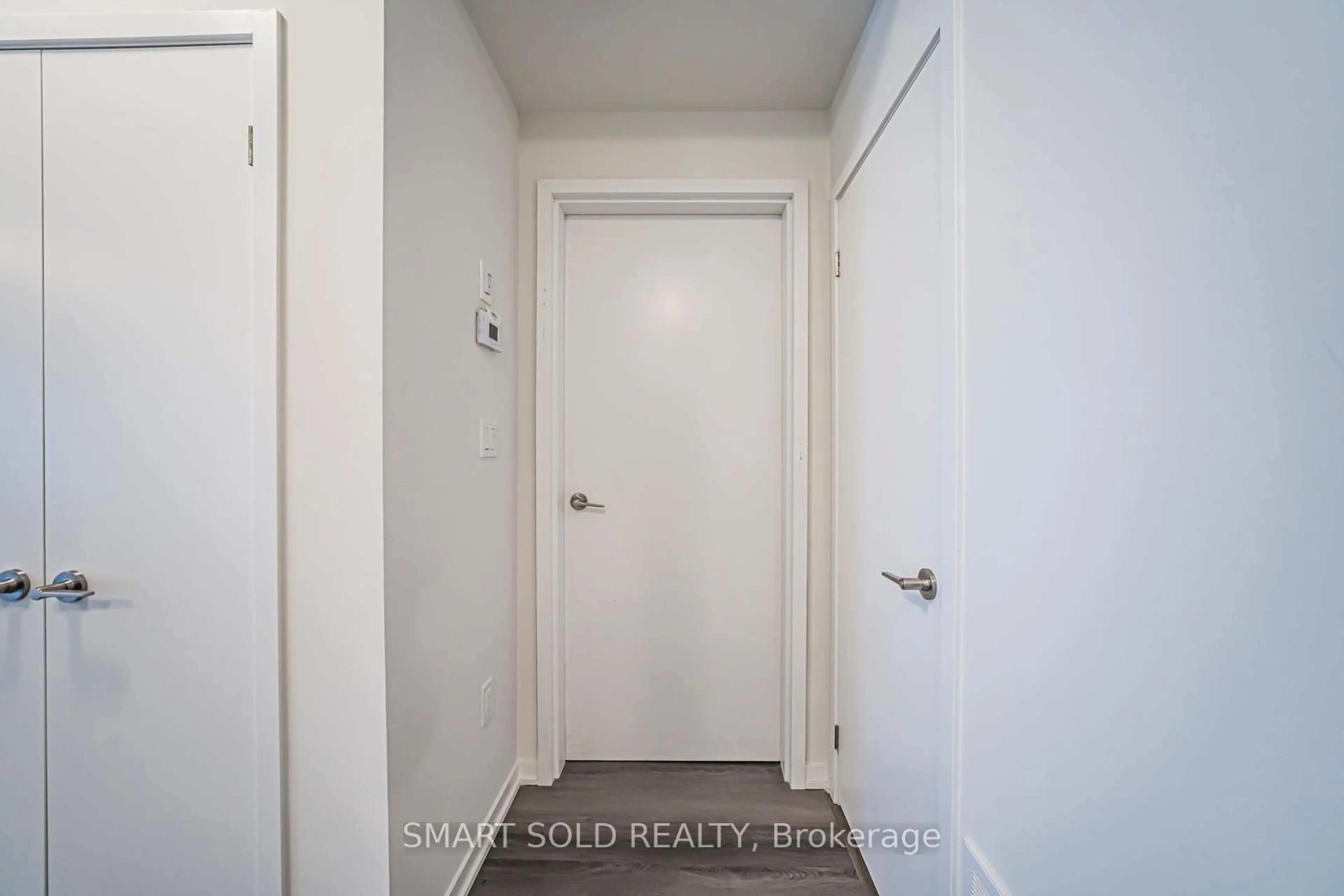 Unknown for 121 Honeycrisp Cres #239, Vaughan Ontario L4K 0N7