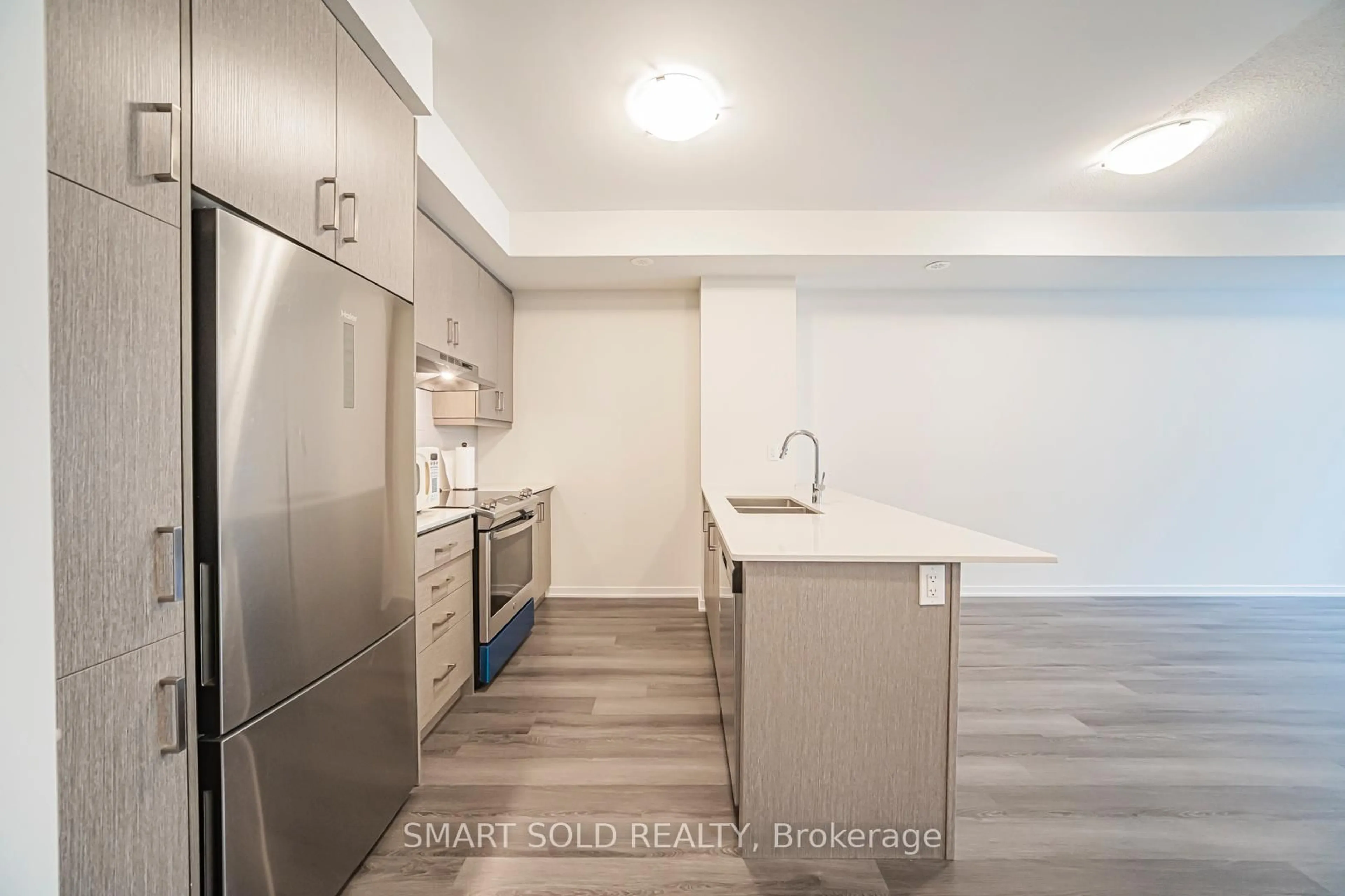 Standard kitchen, unknown for 121 Honeycrisp Cres #239, Vaughan Ontario L4K 0N7