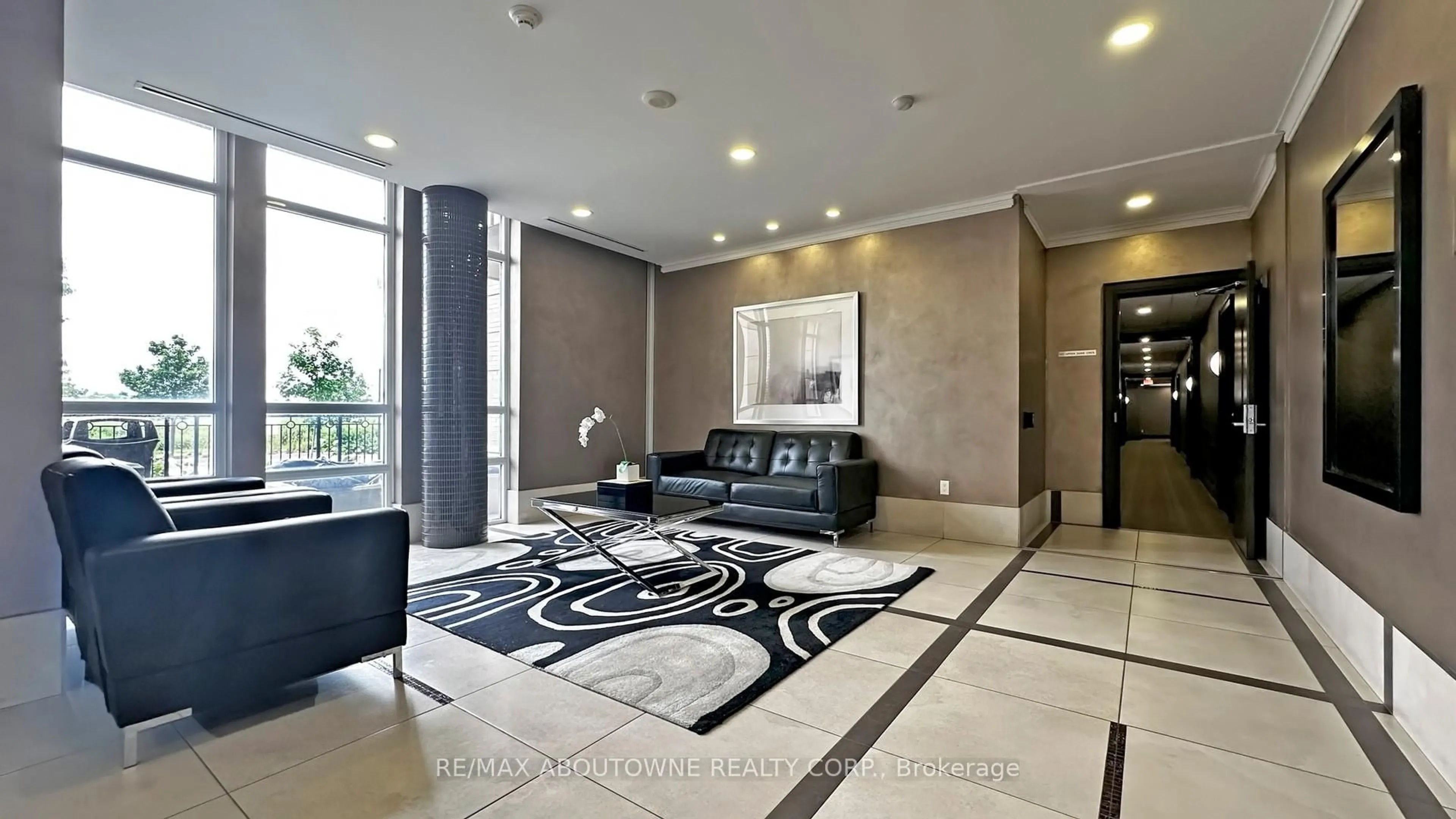 Lobby for 151 Upper Duke Cres #609, Markham Ontario L6G 0C9