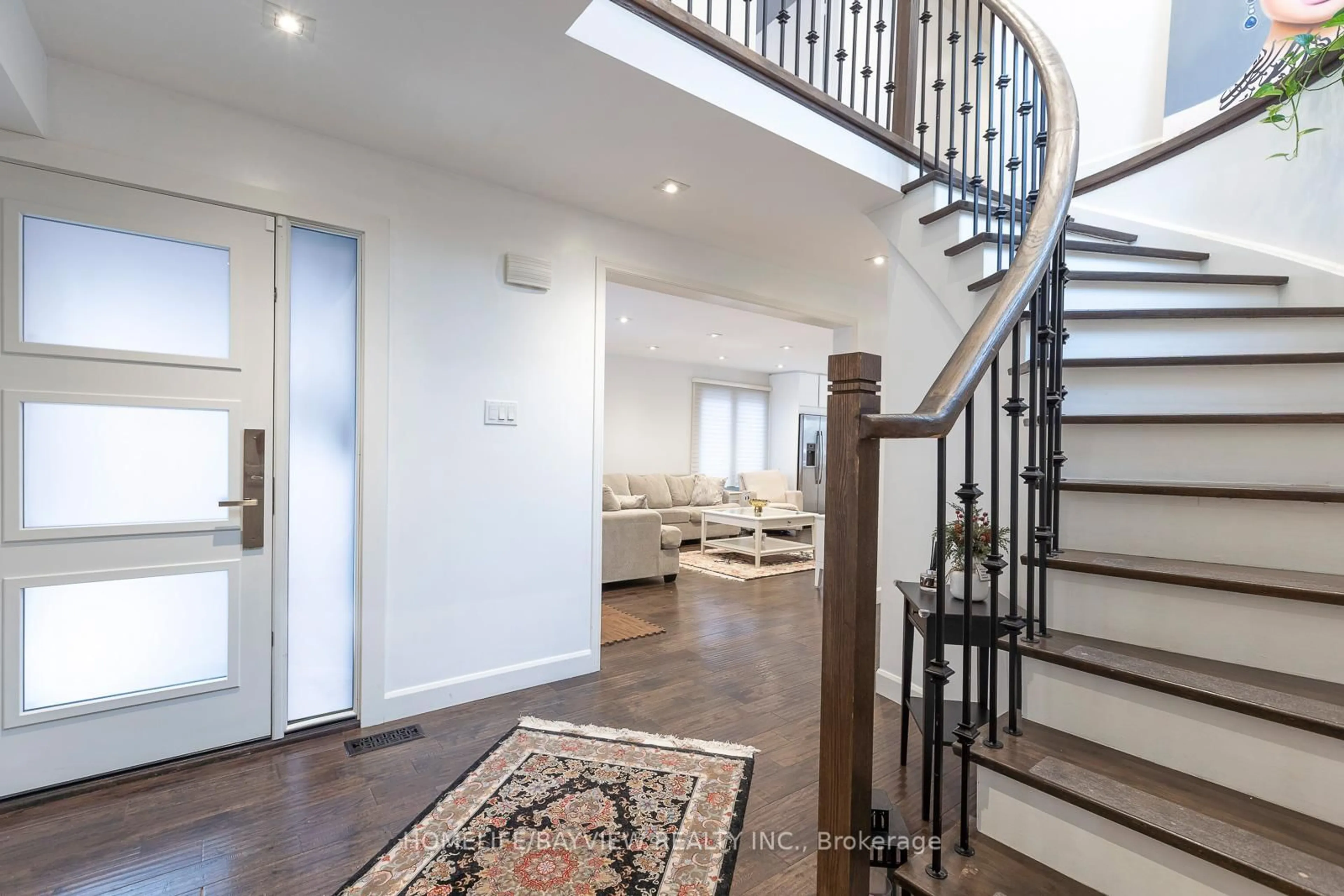 Unknown for 23 Holm Cres, Markham Ontario L3T 5M4