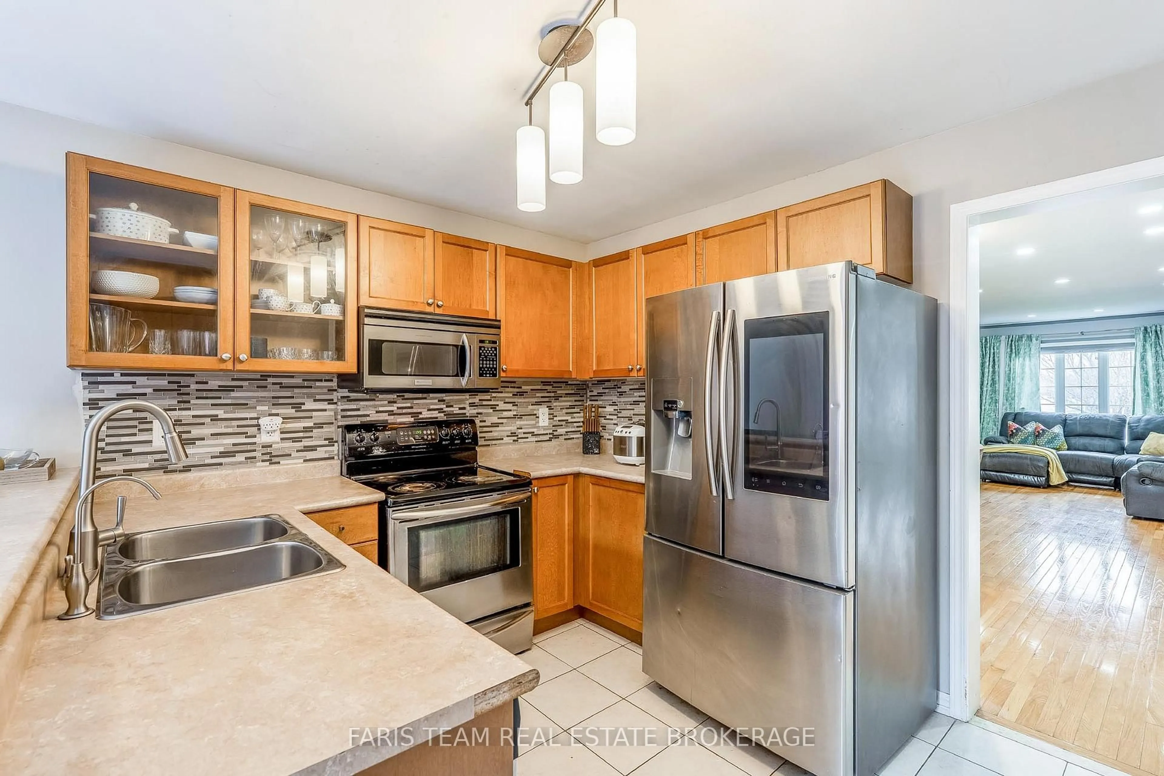 Unknown for 54 Stonemount Cres, Essa Ontario L3W 0C5