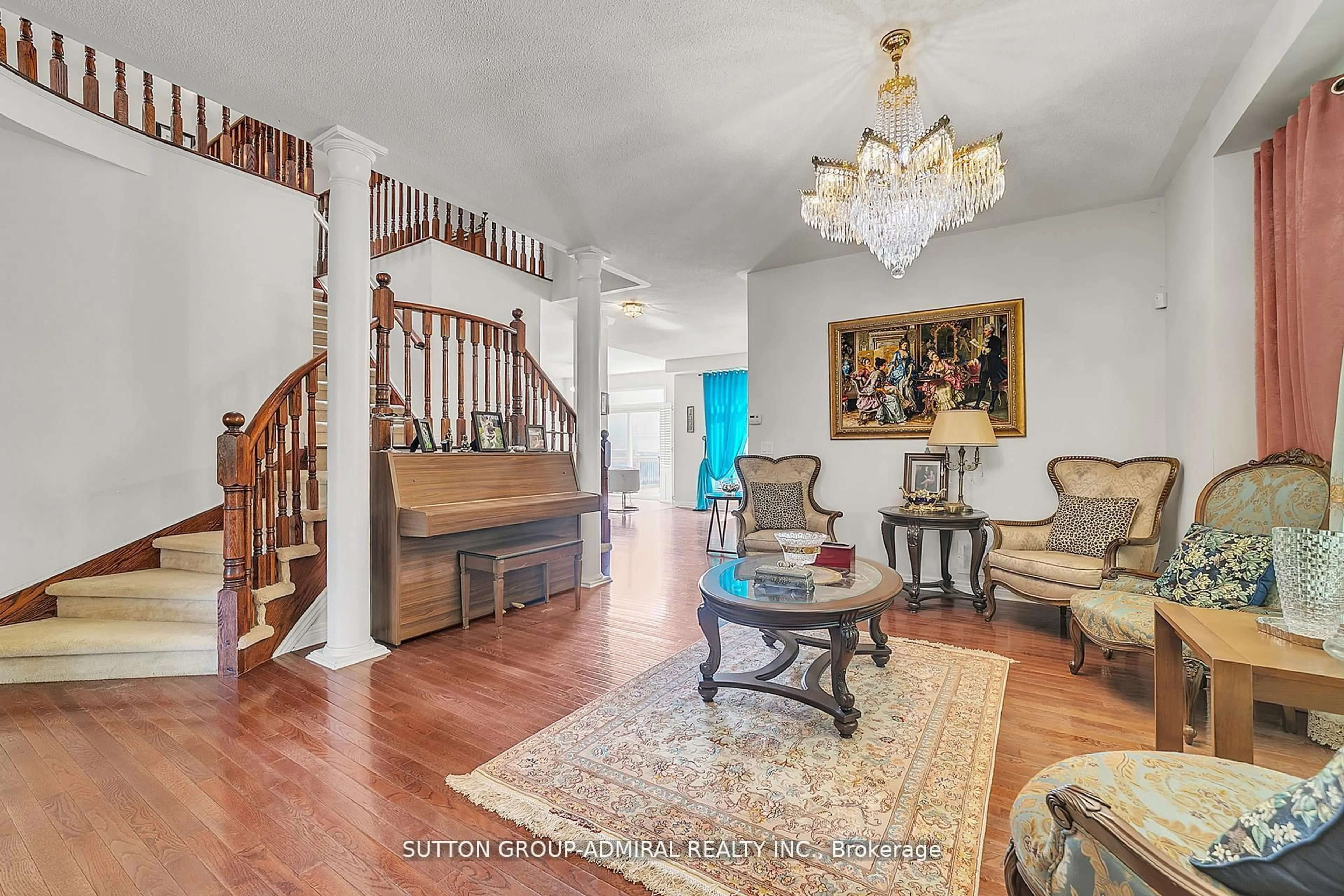 Indoor foyer for 70 Blackforest Dr, Richmond Hill Ontario L4E 4R5