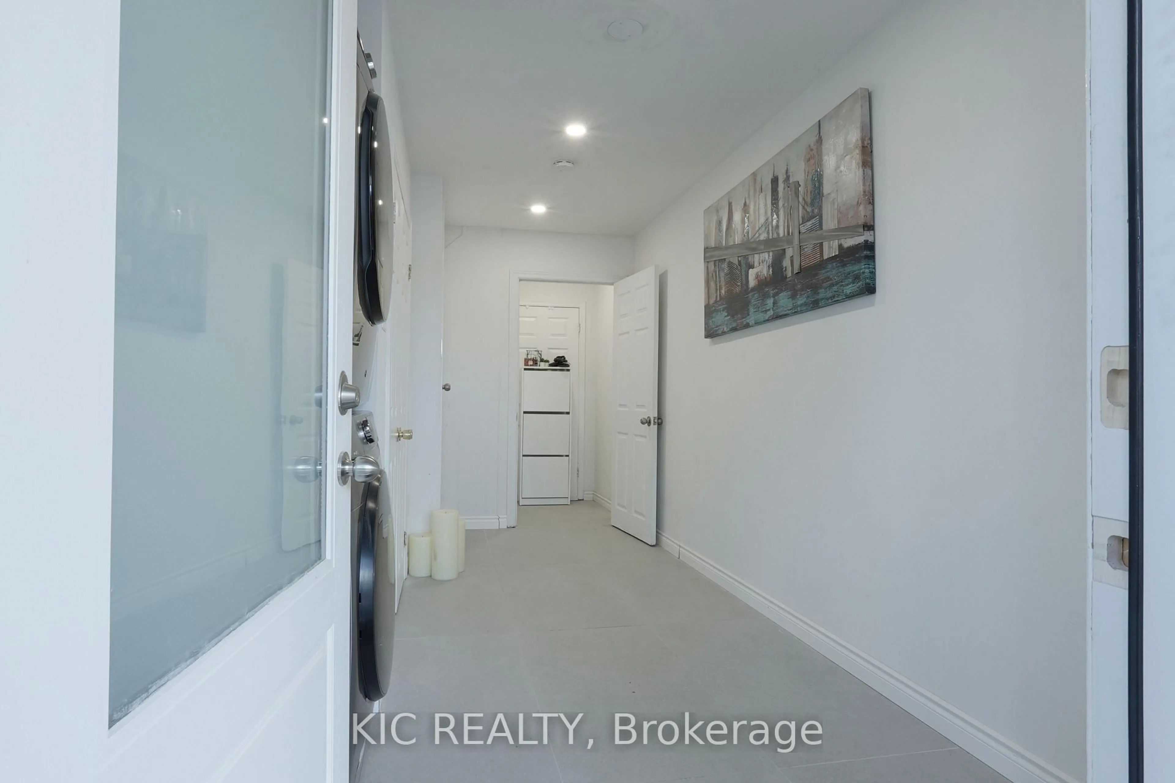 A pic of a room for 249 Tampico Rd, Richmond Hill Ontario L4C 4R8