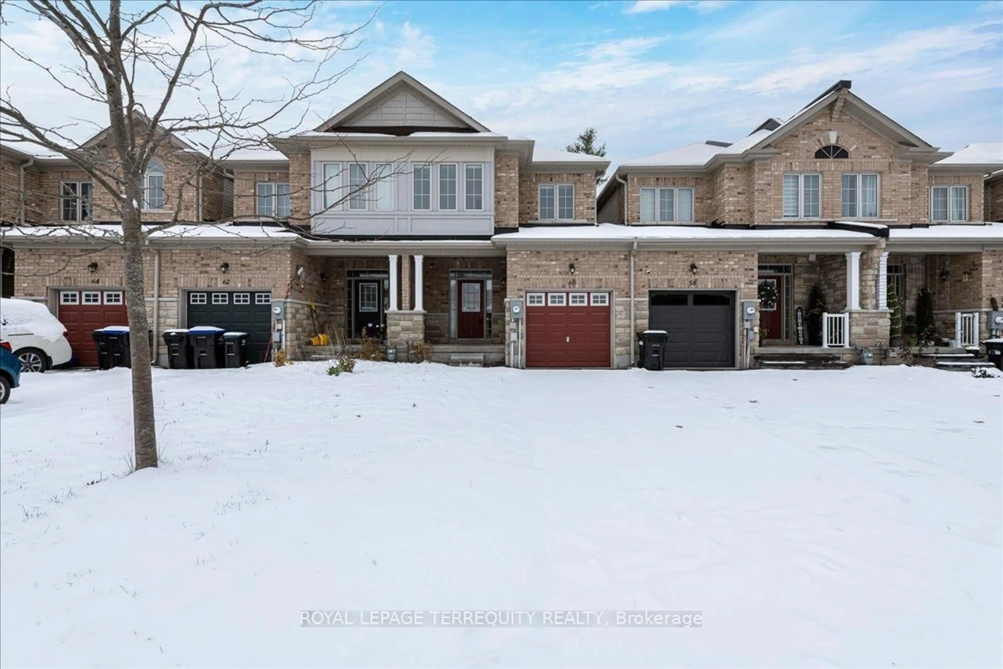 A pic from outside/outdoor area/front of a property/back of a property/a pic from drone, street for 60 Greenwood Dr, Essa Ontario L0M 1B5