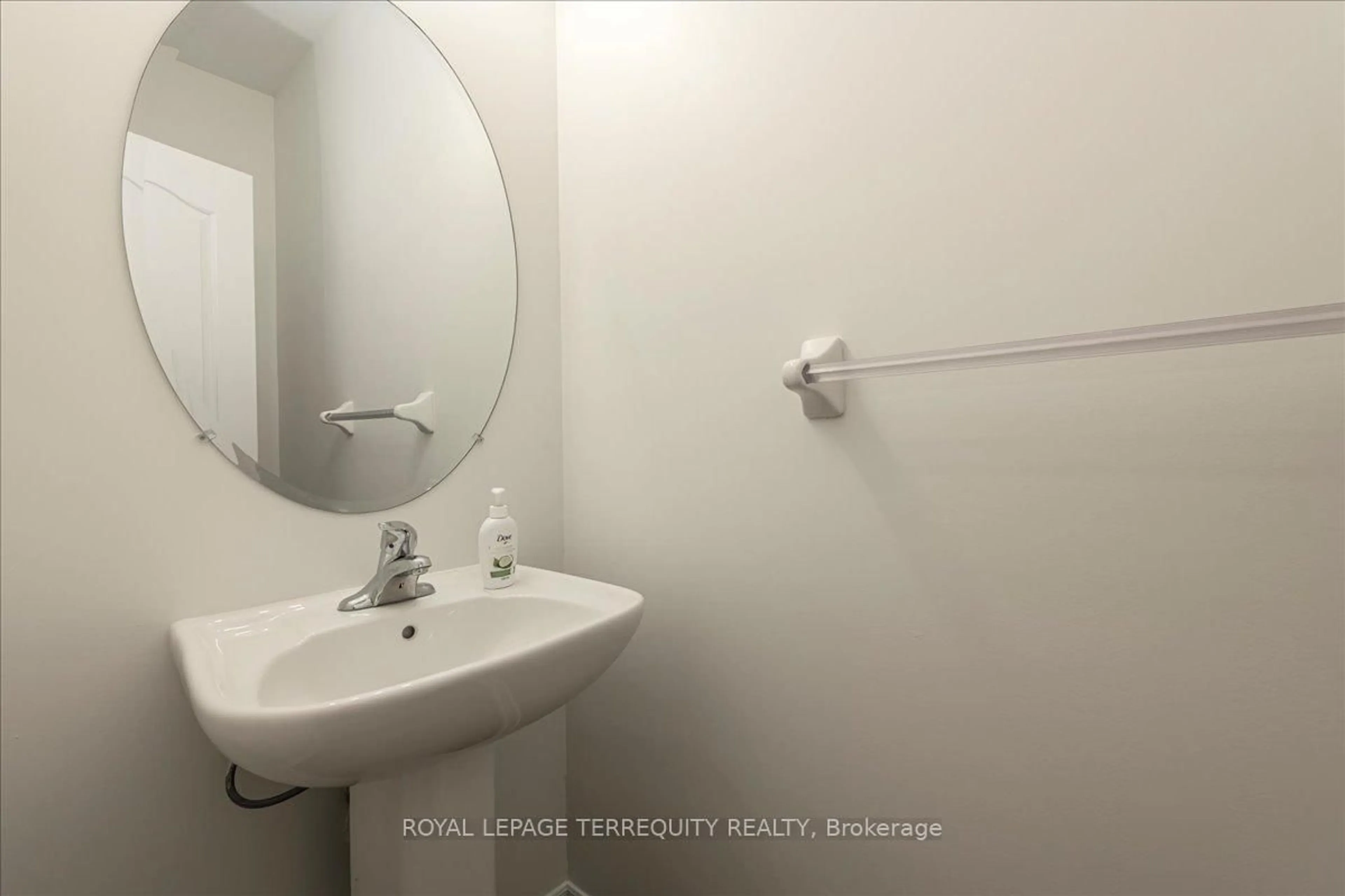 Standard bathroom, unknown for 60 Greenwood Dr, Essa Ontario L0M 1B5