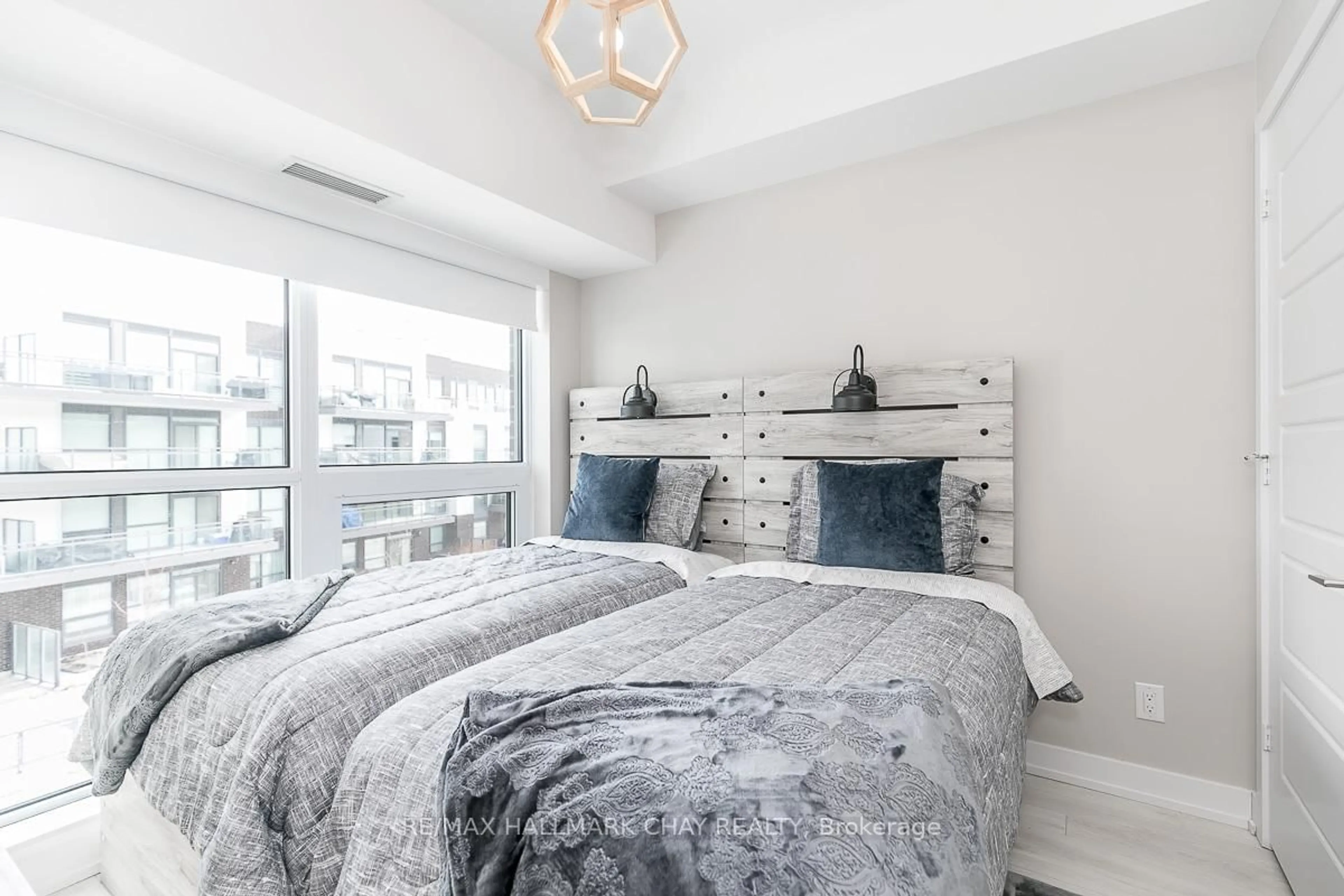 Bedroom with bed, unknown for 333 Sea Ray Ave #D322, Innisfil Ontario L9S 2P7