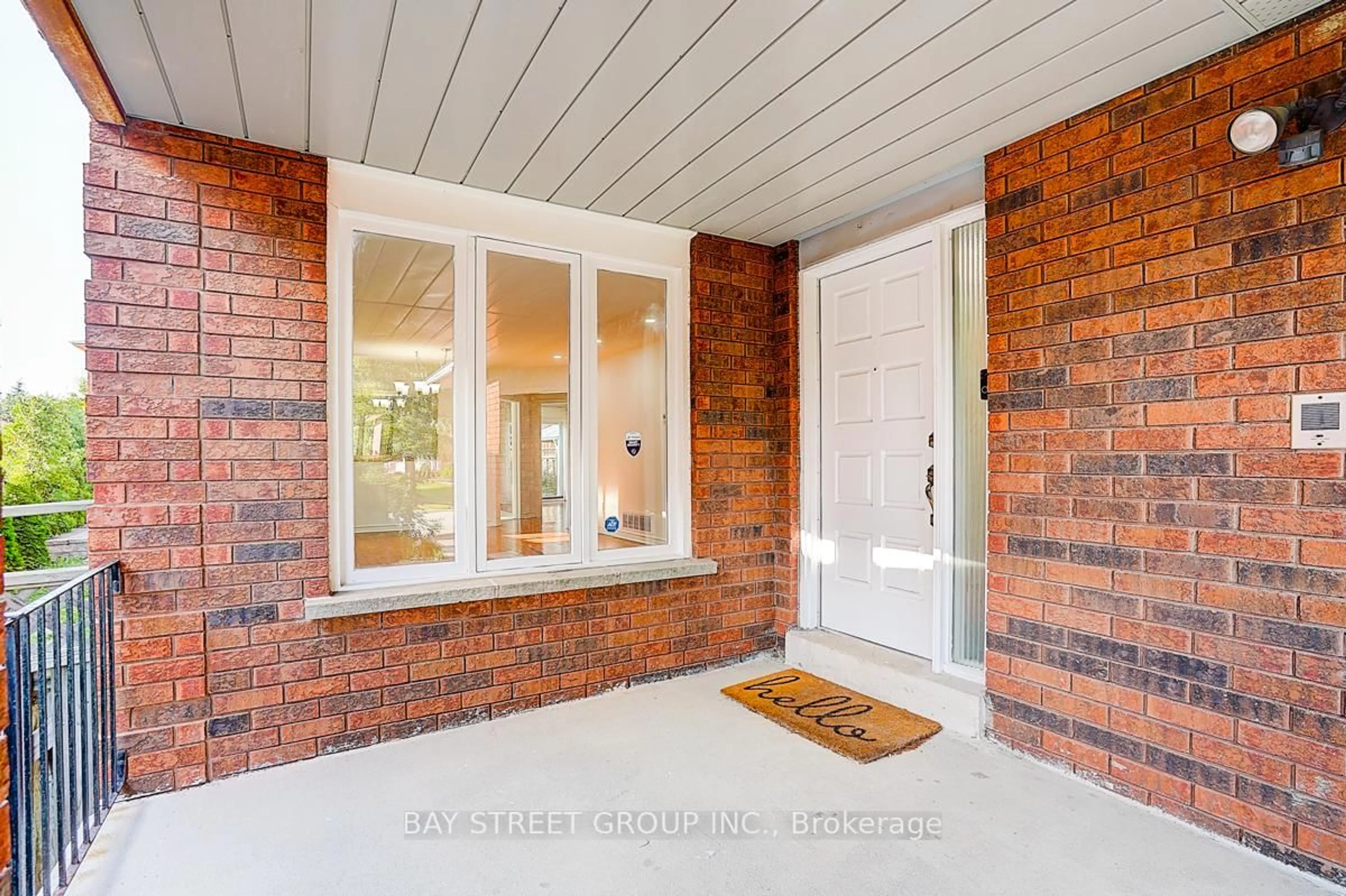 Home with brick exterior material, street for 8 Muster Crt, Markham Ontario L3R 9G5