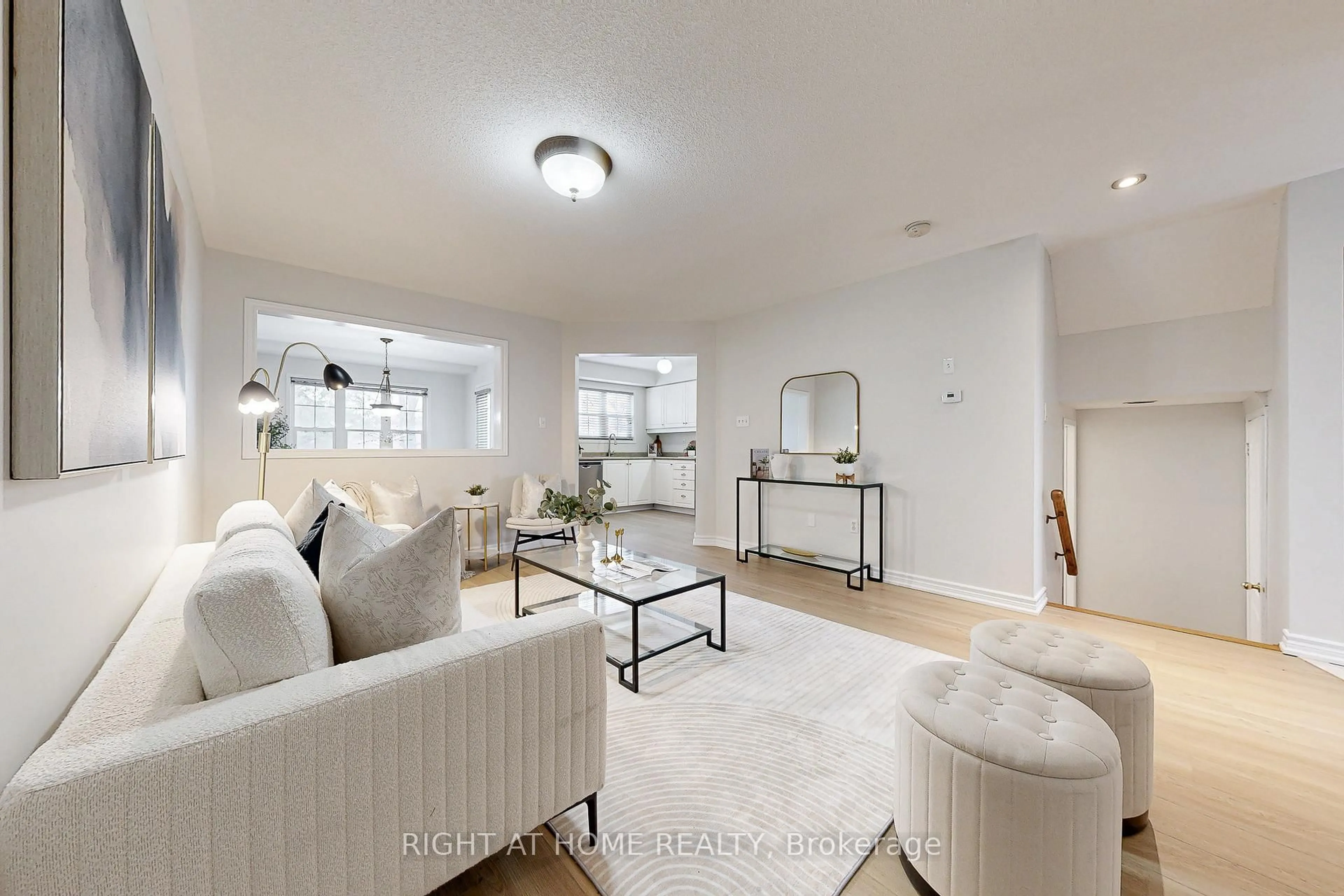 Living room with furniture, unknown for 10 Pascoe Dr, Markham Ontario L6B 1C4