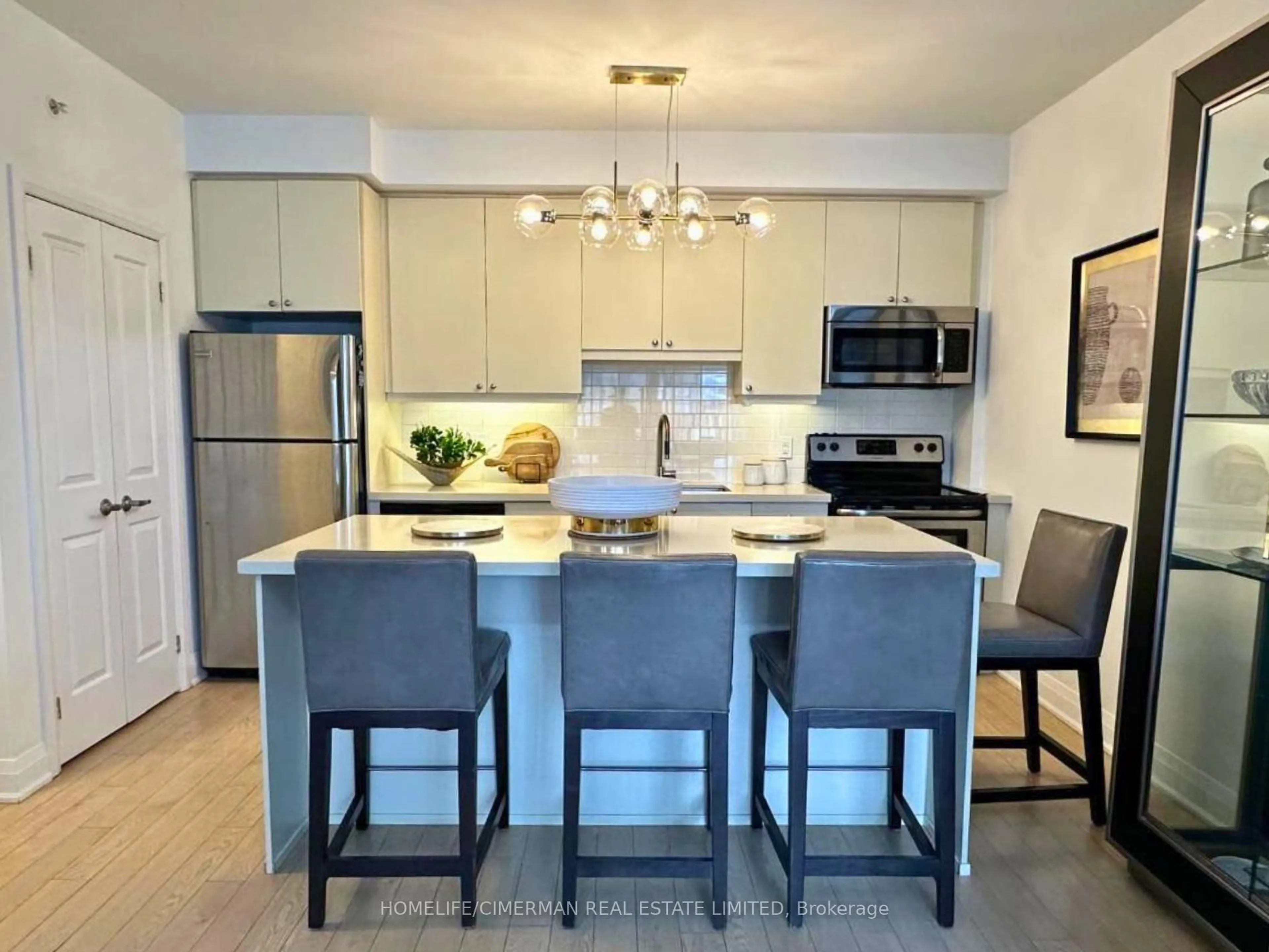 Open concept kitchen, unknown for 12 Woodstream Blvd #118, Vaughan Ontario L4L 8C3