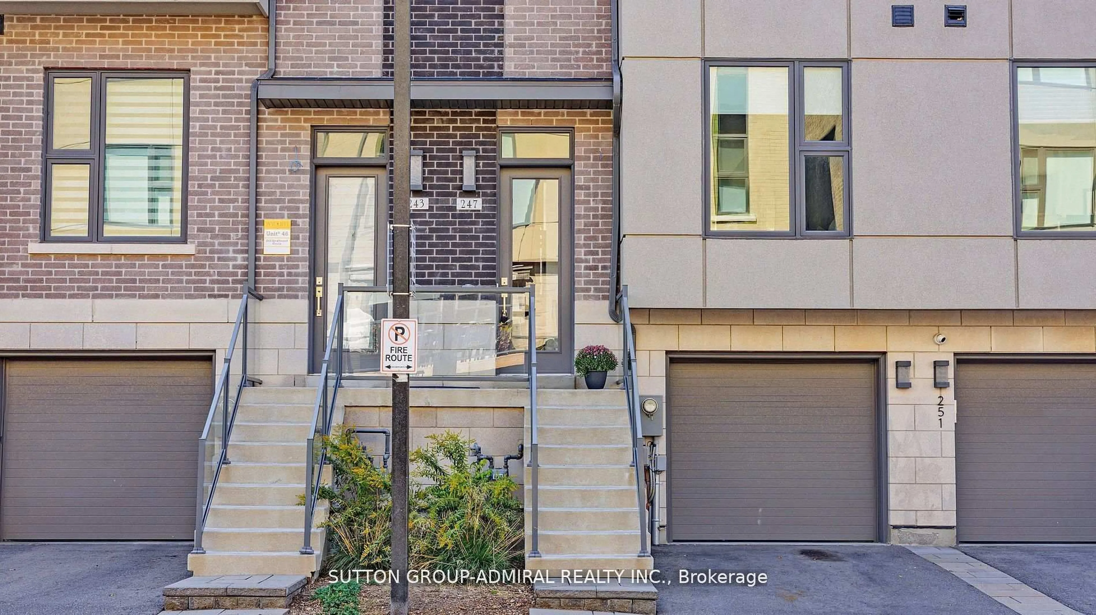 Home with brick exterior material, street for 247 Smallwood Circ, Vaughan Ontario L4J 0K8