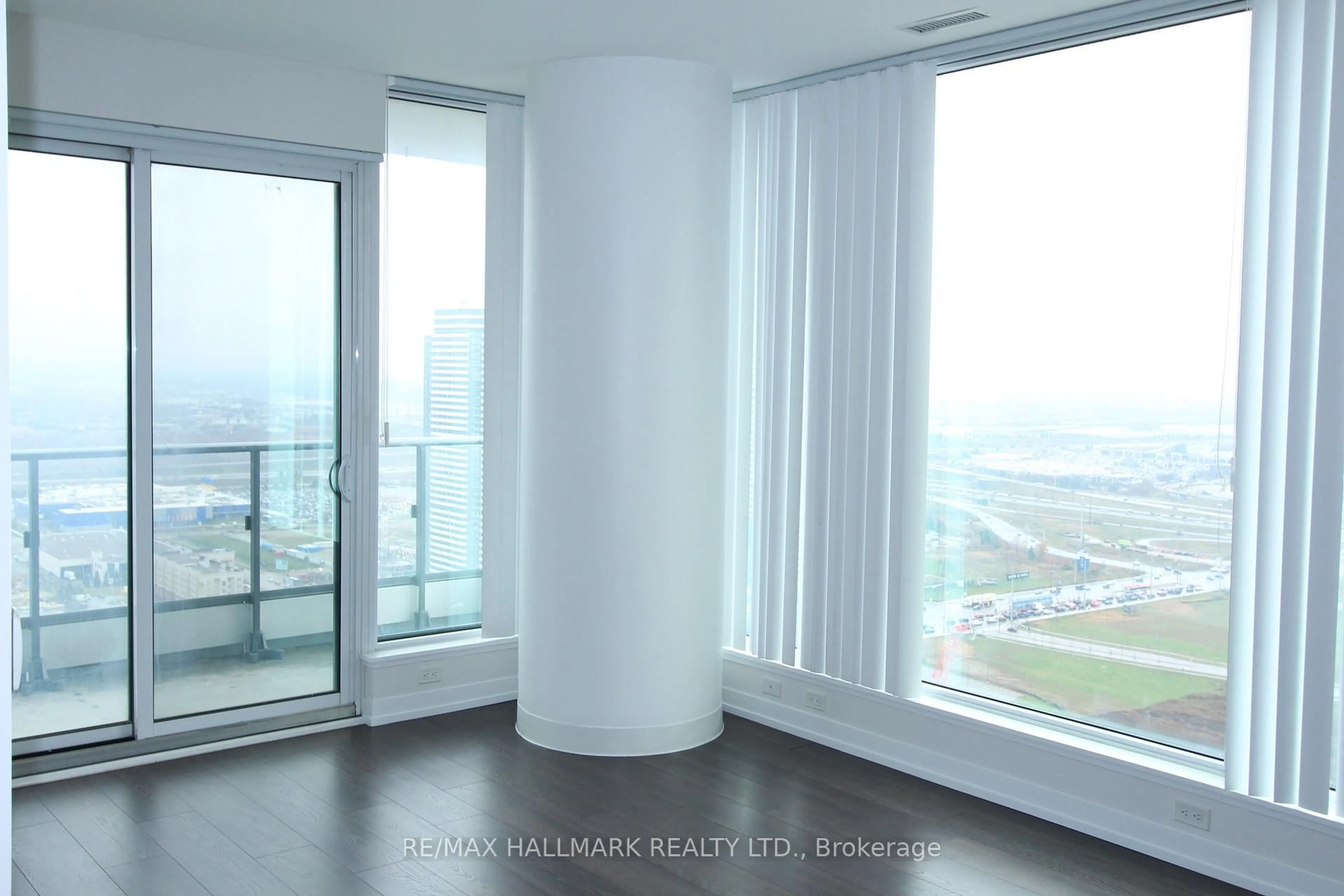 A pic of a room for 5 Buttermill Ave #4009, Vaughan Ontario L4K 0J5