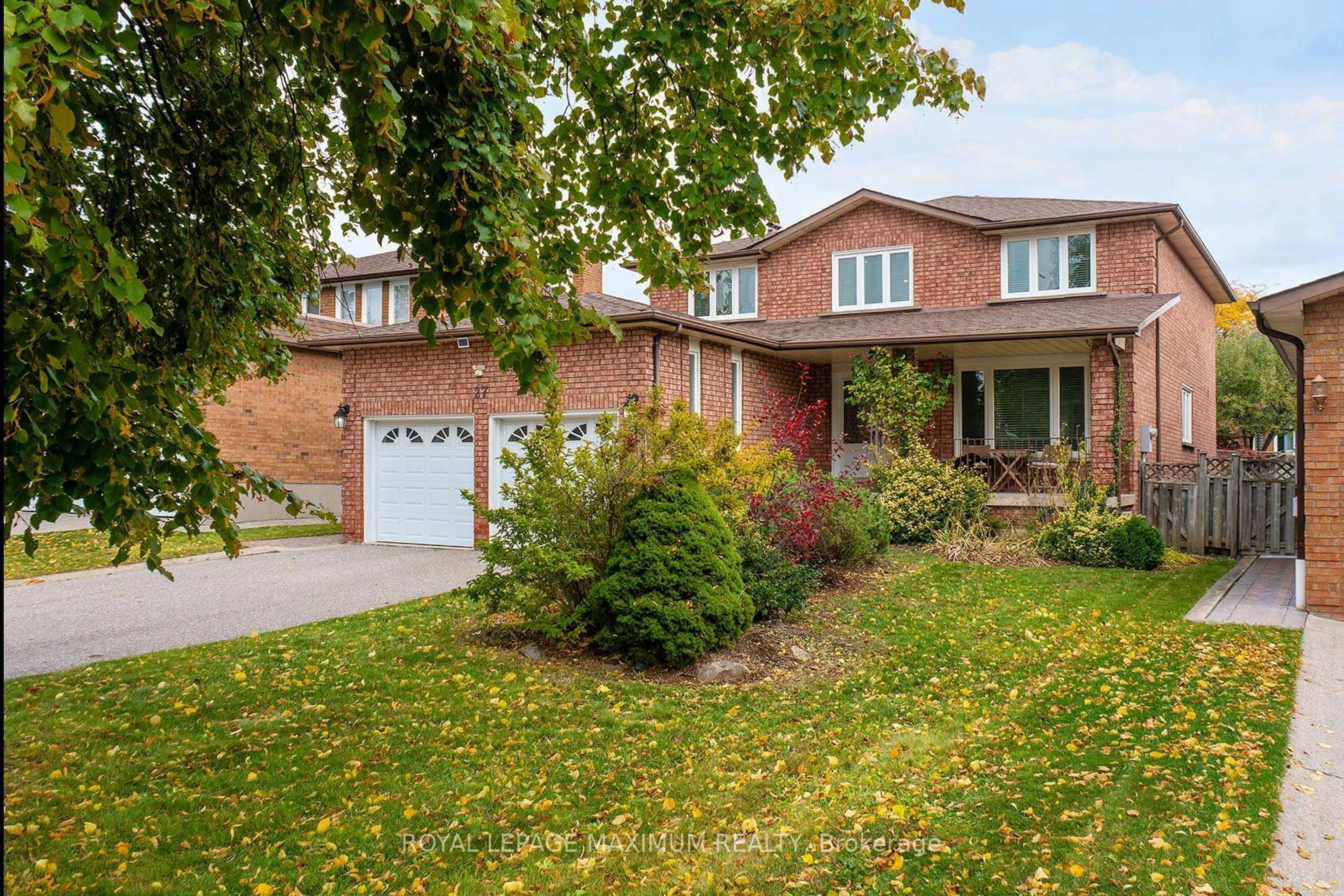Home with brick exterior material, street for 27 Looking Glass Cres, Vaughan Ontario L4L 5M8